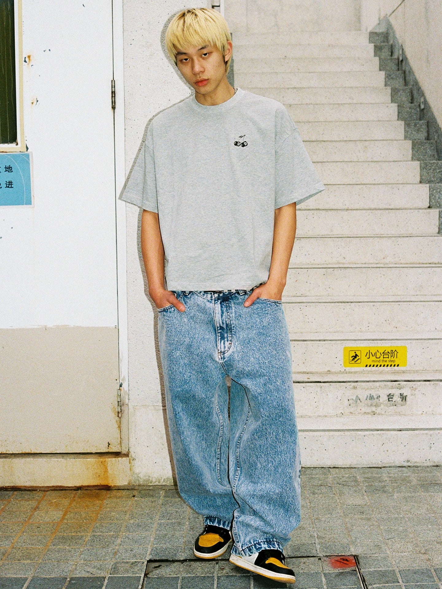 MindError Vintage Baby Elephant Embroidered Loose Straight Jeans