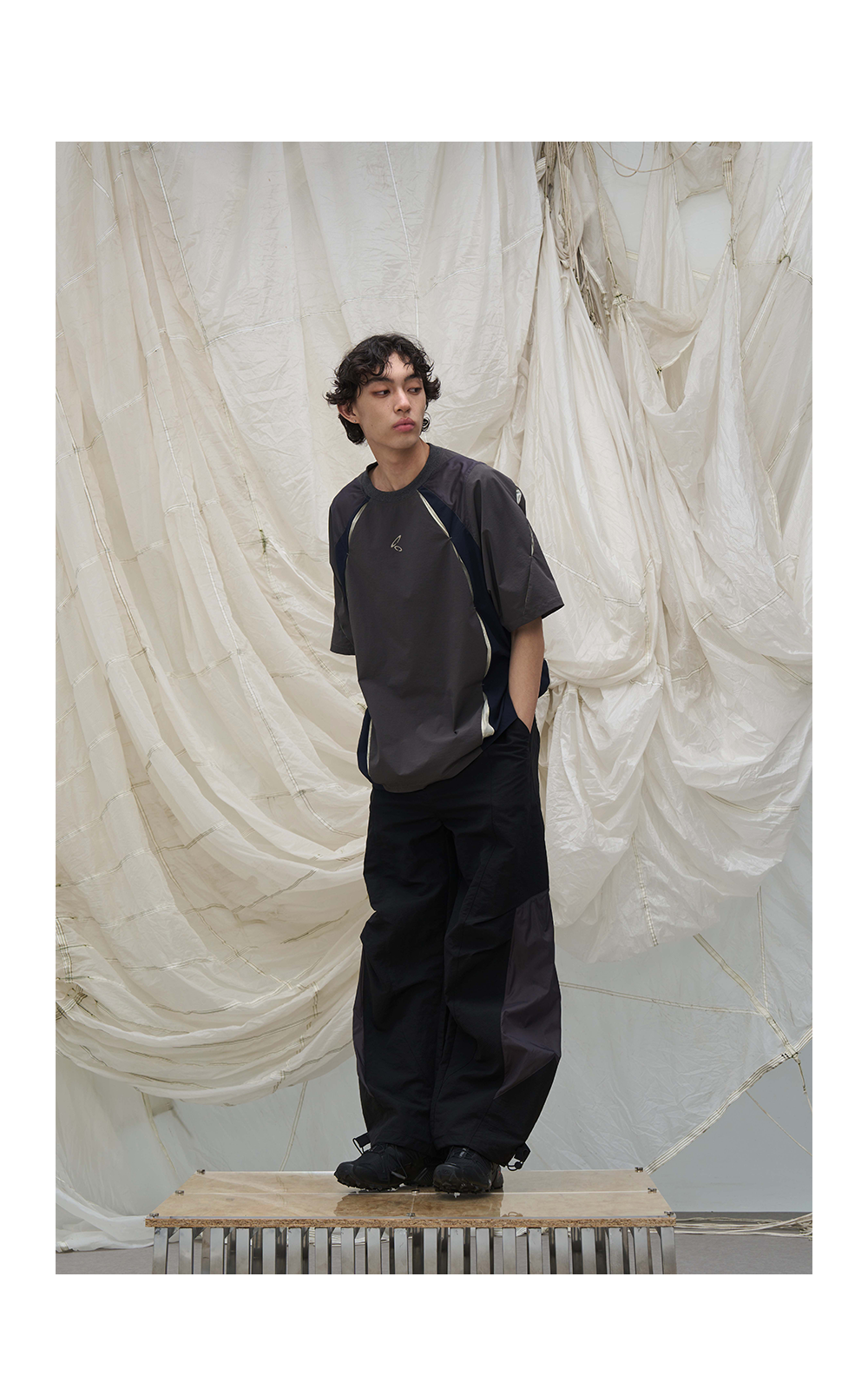 RELABEL Contrasting Color Splicing Cool Feeling Quick Drying Casual Tee
