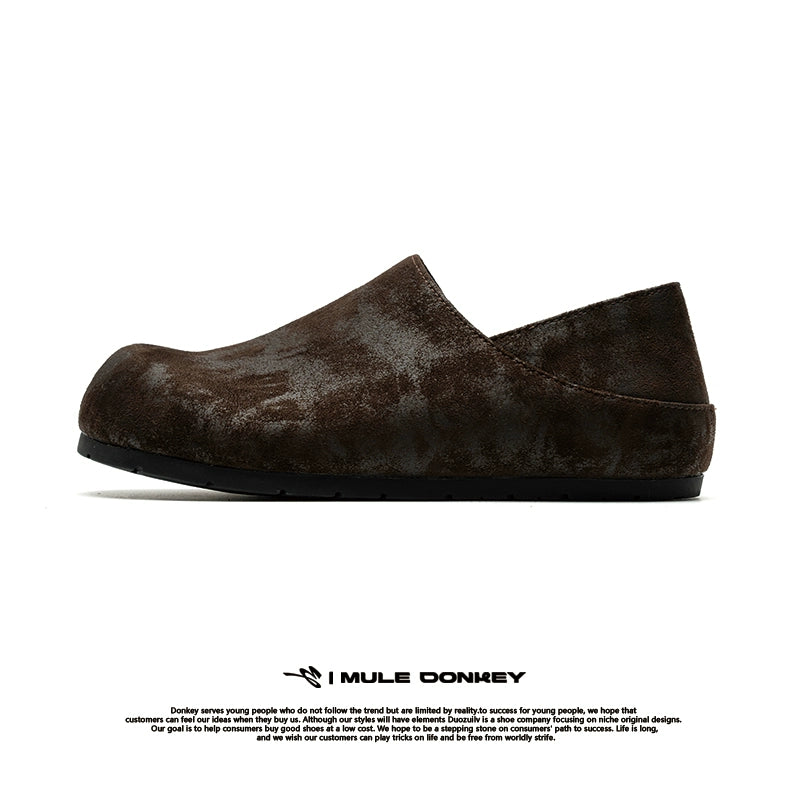 Donkey Wears A Pair of Thick-soled Half-slippers