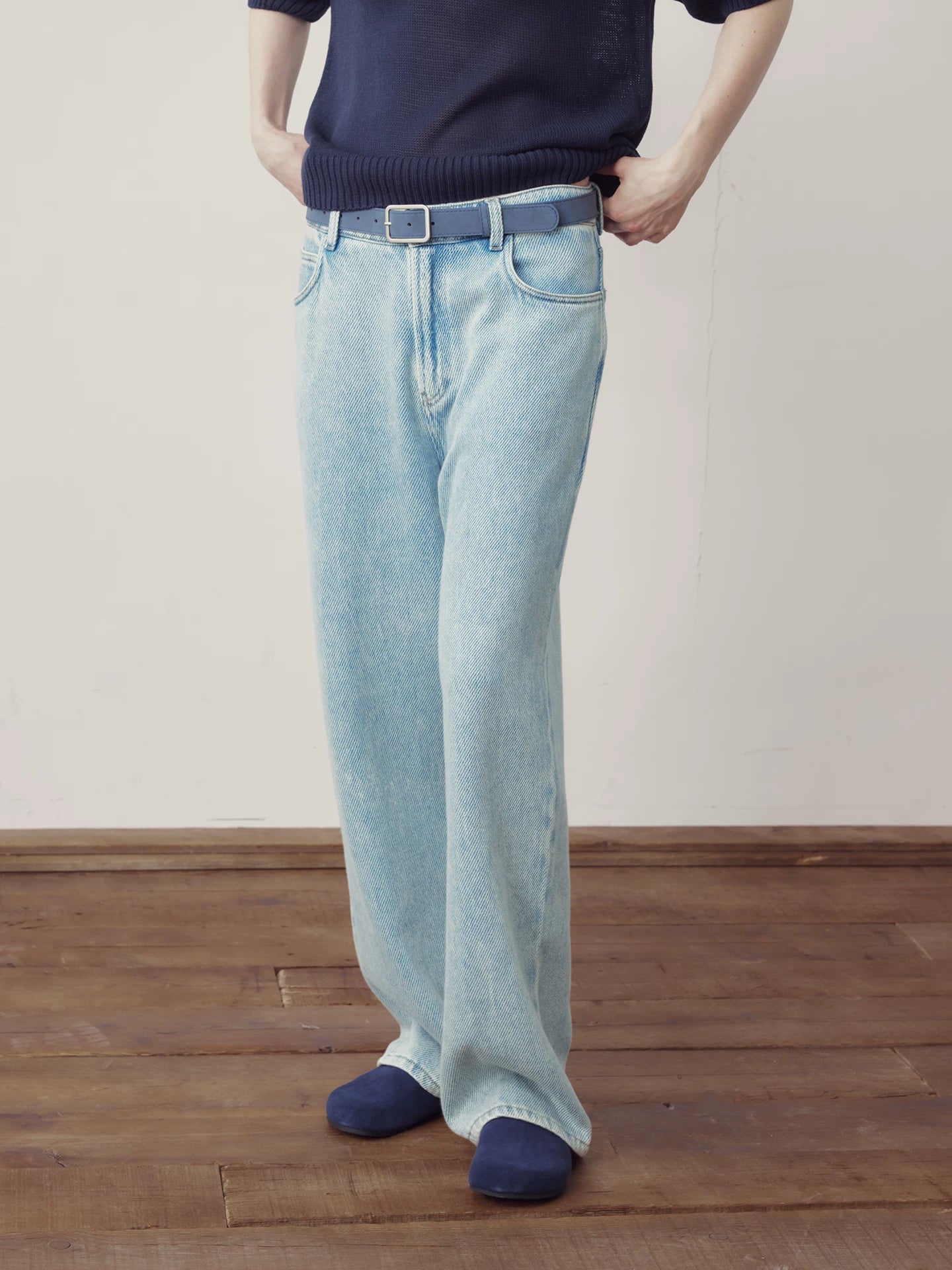 COLN Simple Loose Straight Jeans