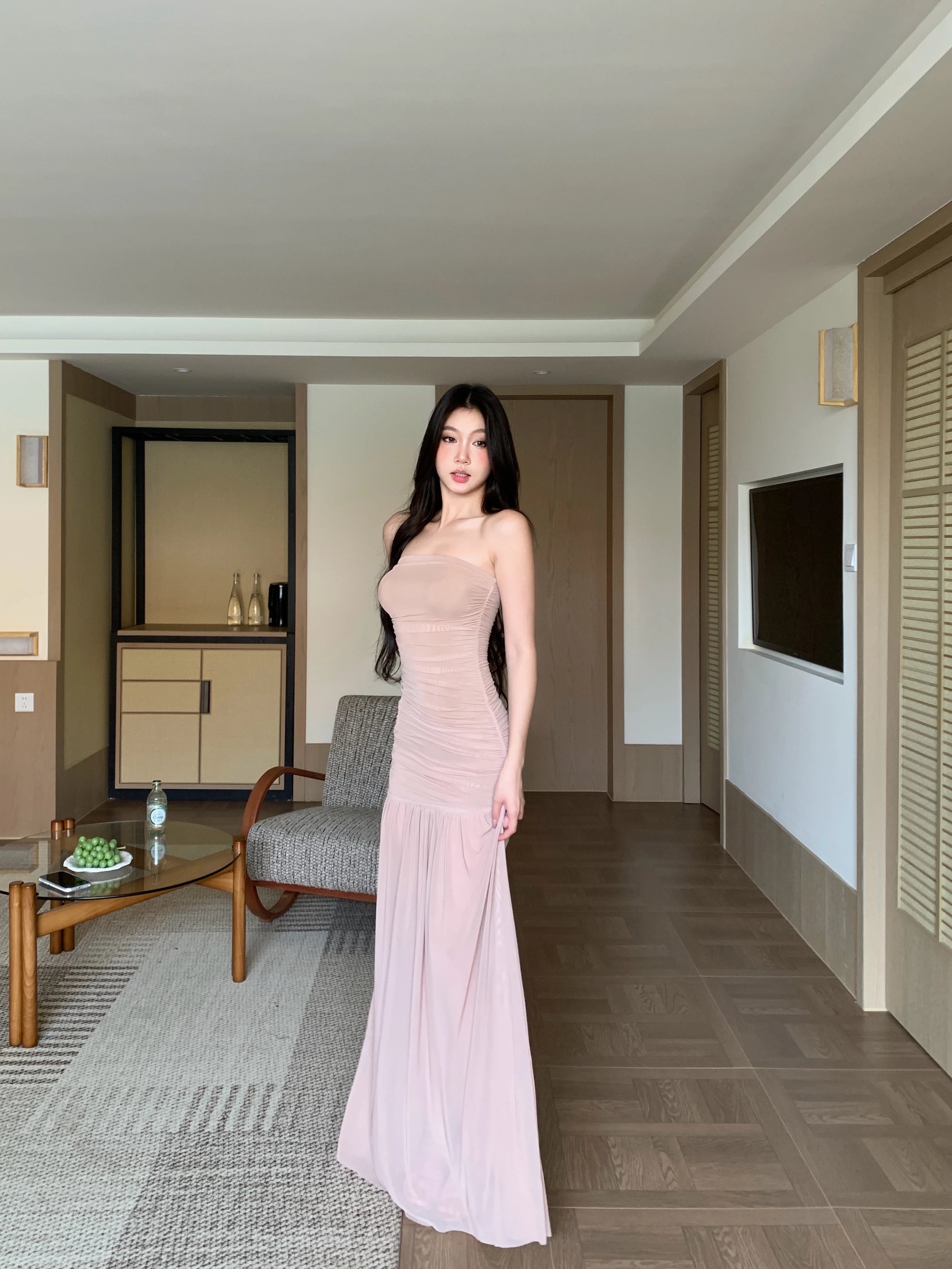 WITHMIN Tube Top Pleated Dress