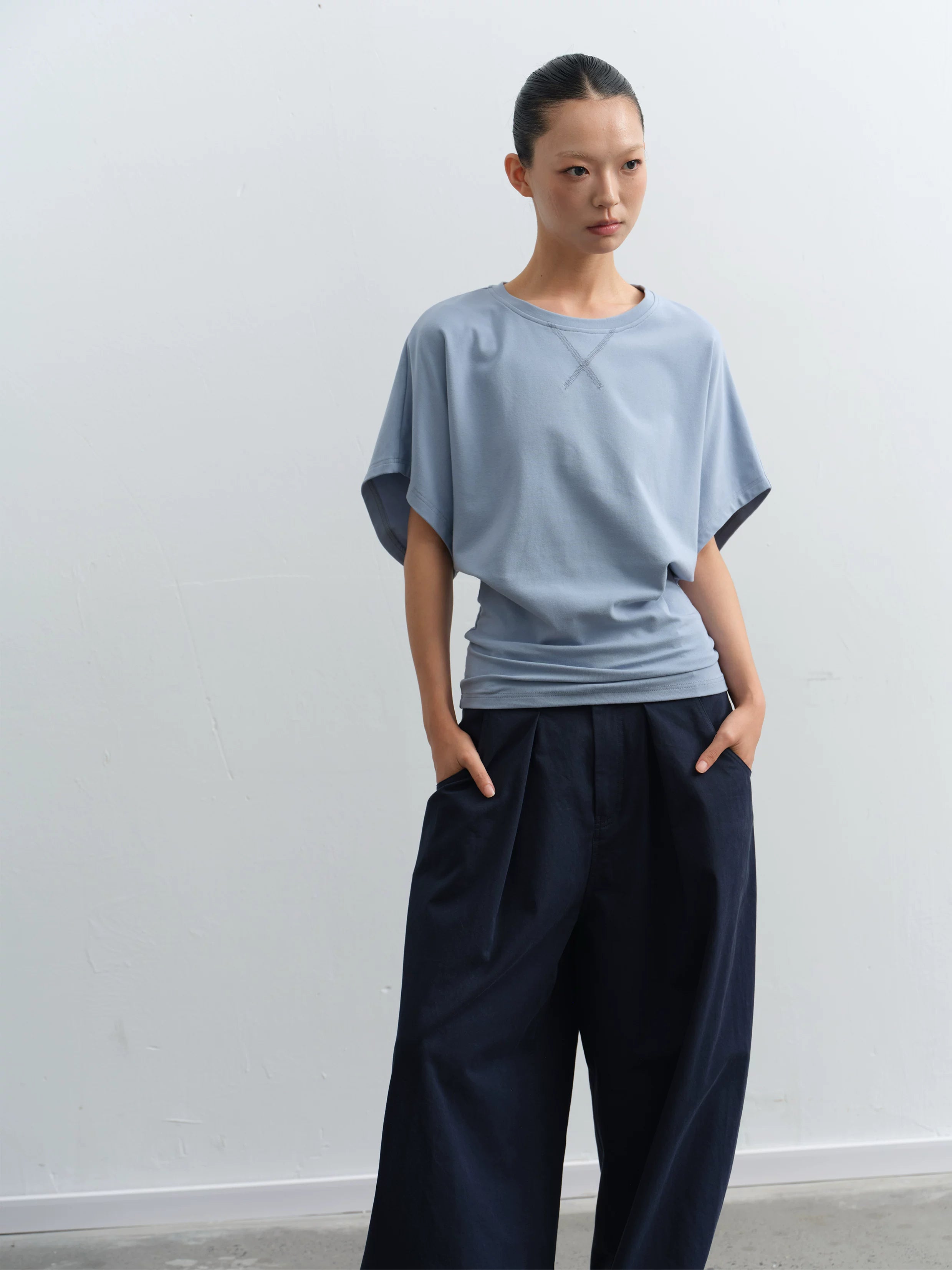 LINY LIBERTY Minimalist Lazy Loose Round Neck Tee