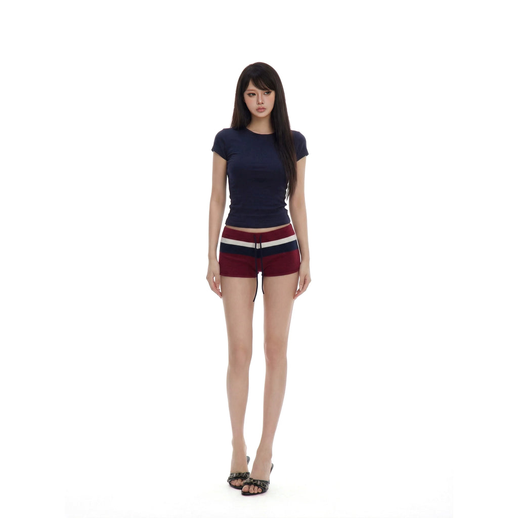 WITHMIN Straight Shoulders Slim and Slim Tee