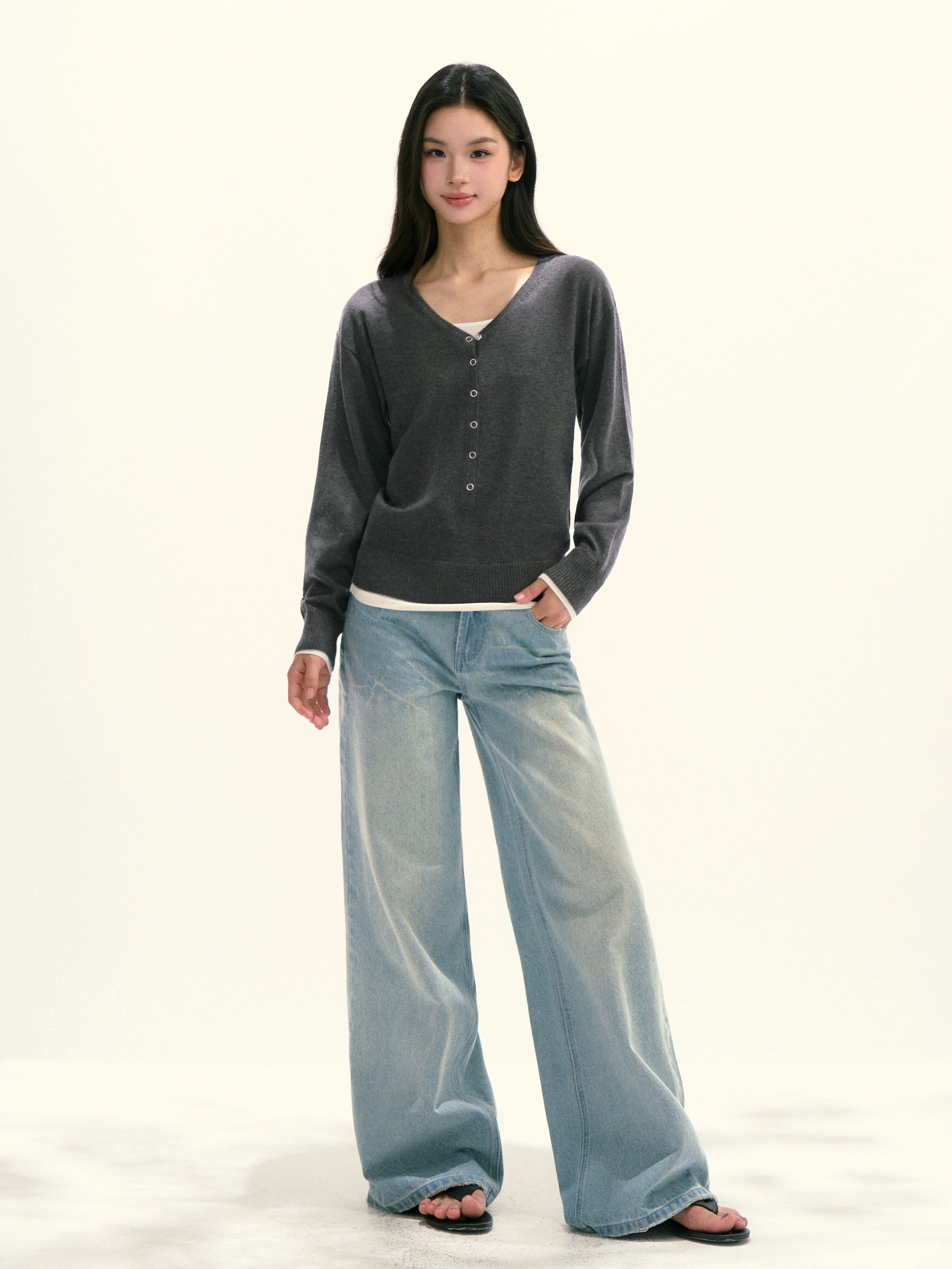 Ariseism Knitted Cardigan V-neck Cardigan