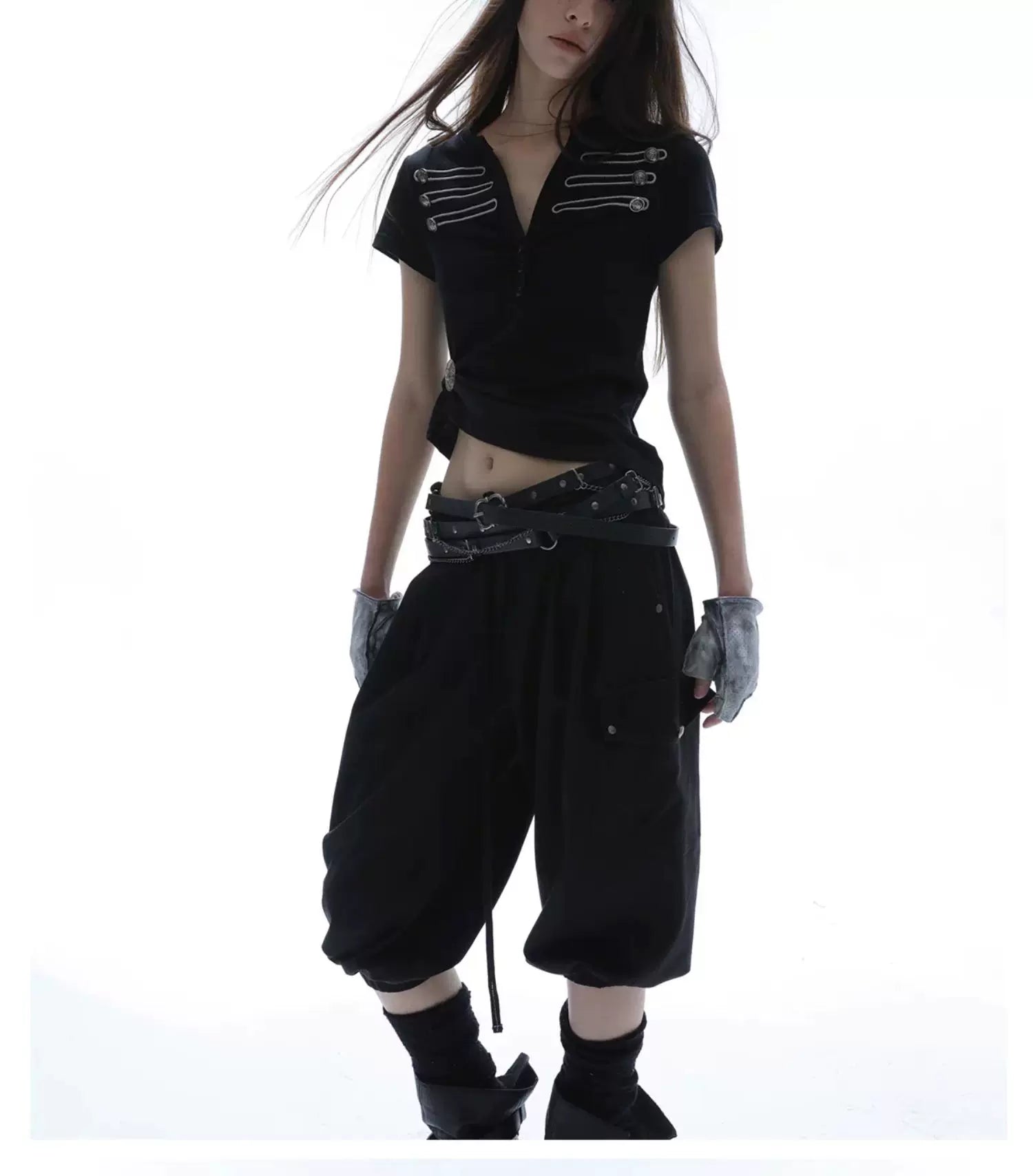 DoublePunch Vintage Embroidered Metal Buckle Slim Tee