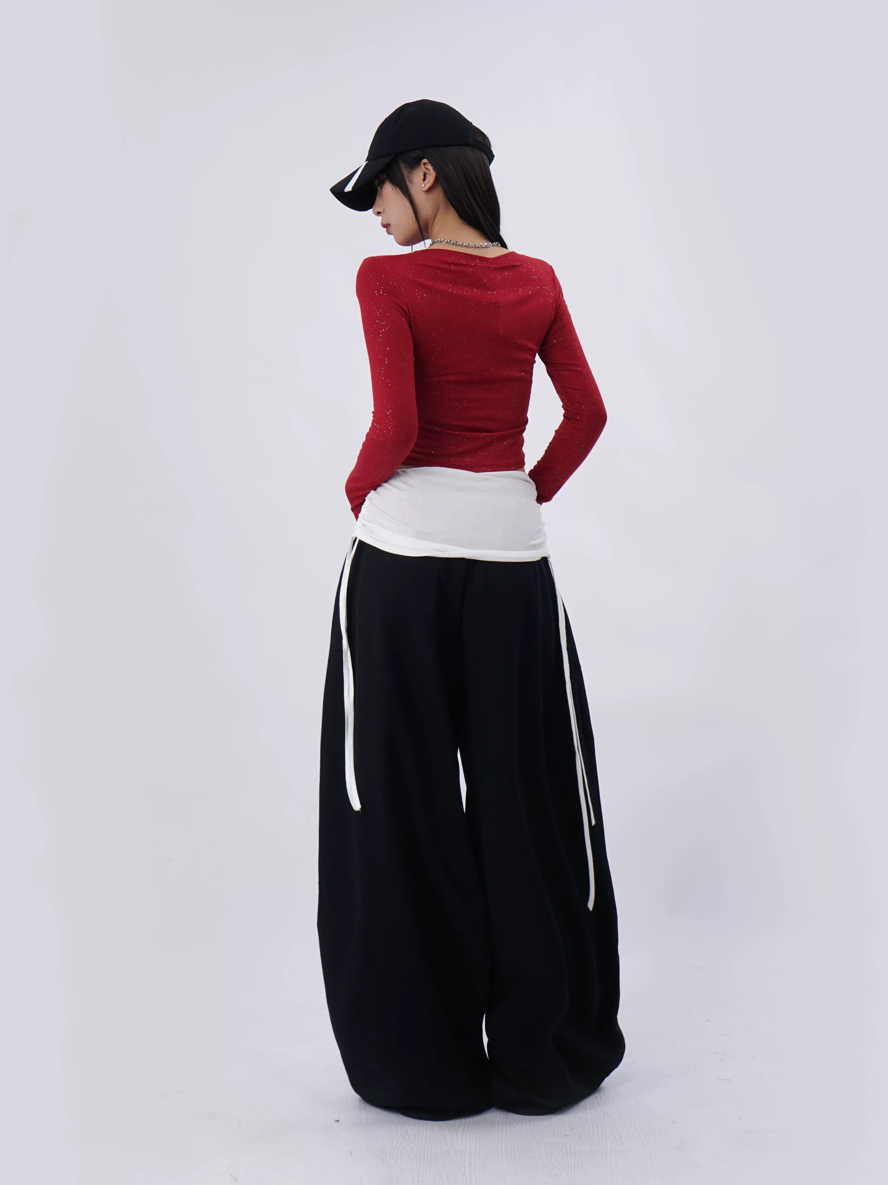 SAMUSAN Rose-embroidered Wide-leg Cargo Pants