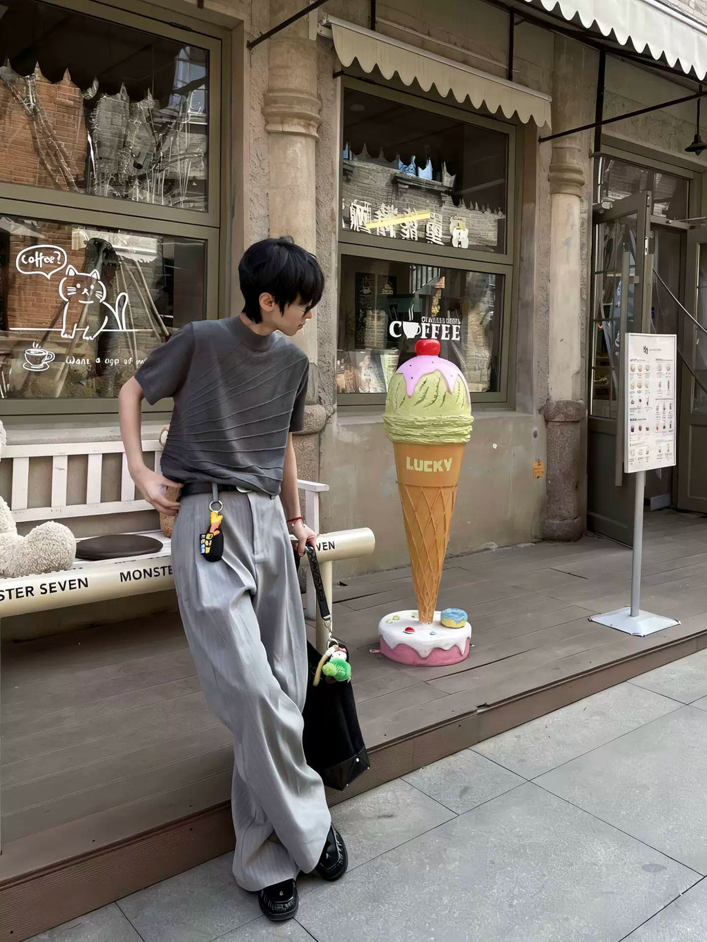 AMBSOM Simple Front Shoulder Knitted Tee