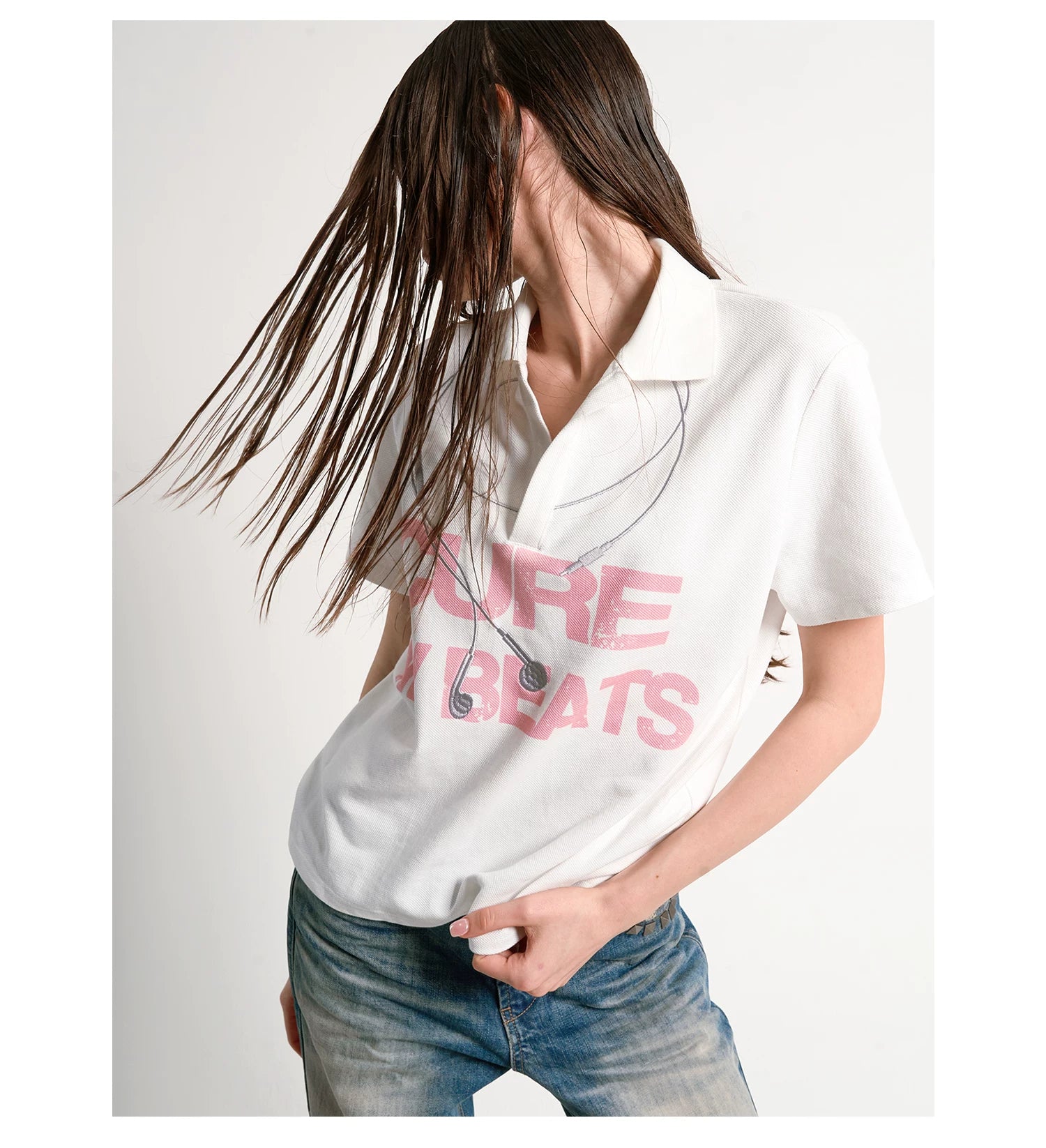 No E Mosen Headphones Embroidery Print Front Shoulder Tee