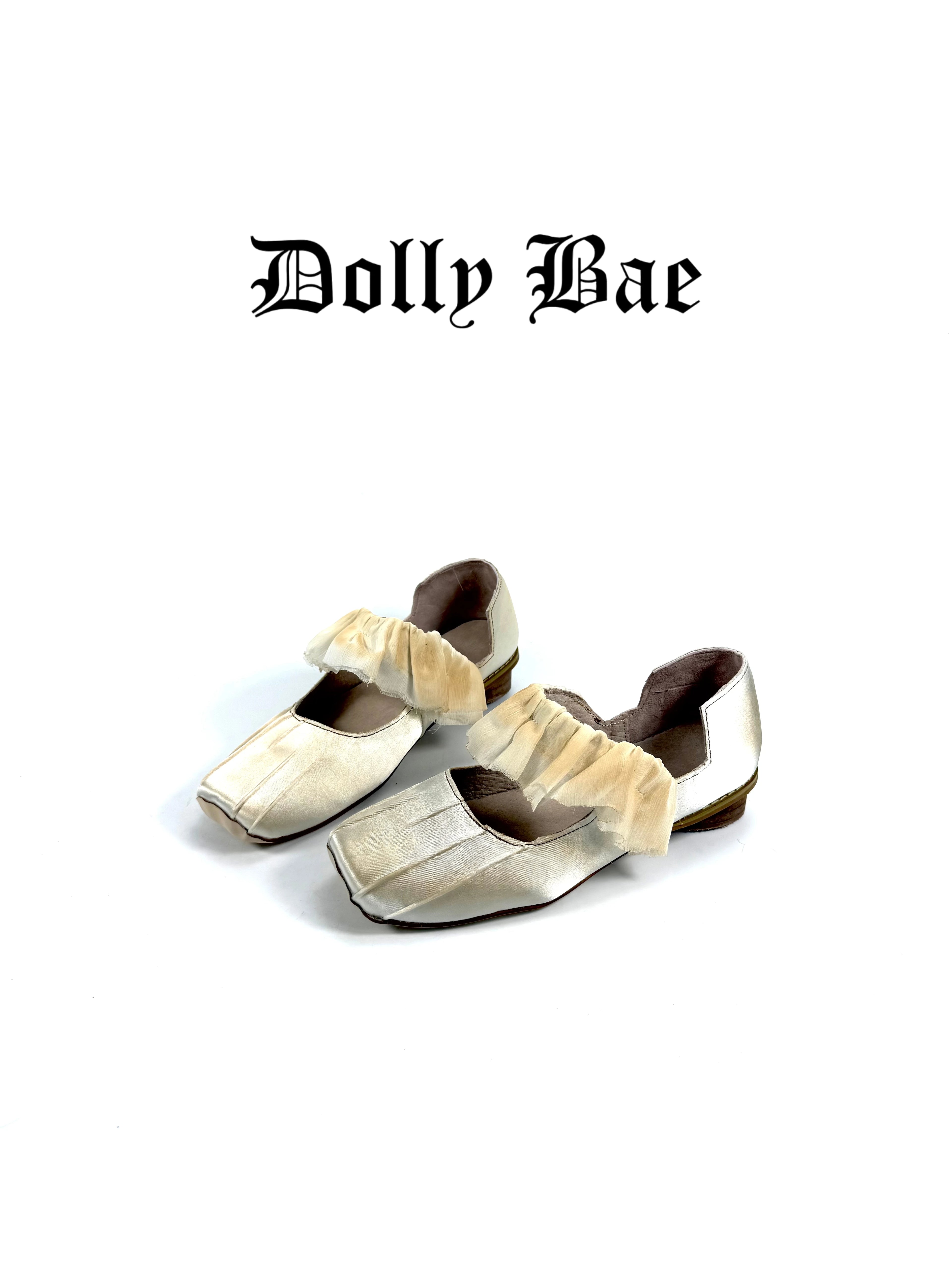 Dollybae Vintage Lace Round Heel Pleated Satin Shoes