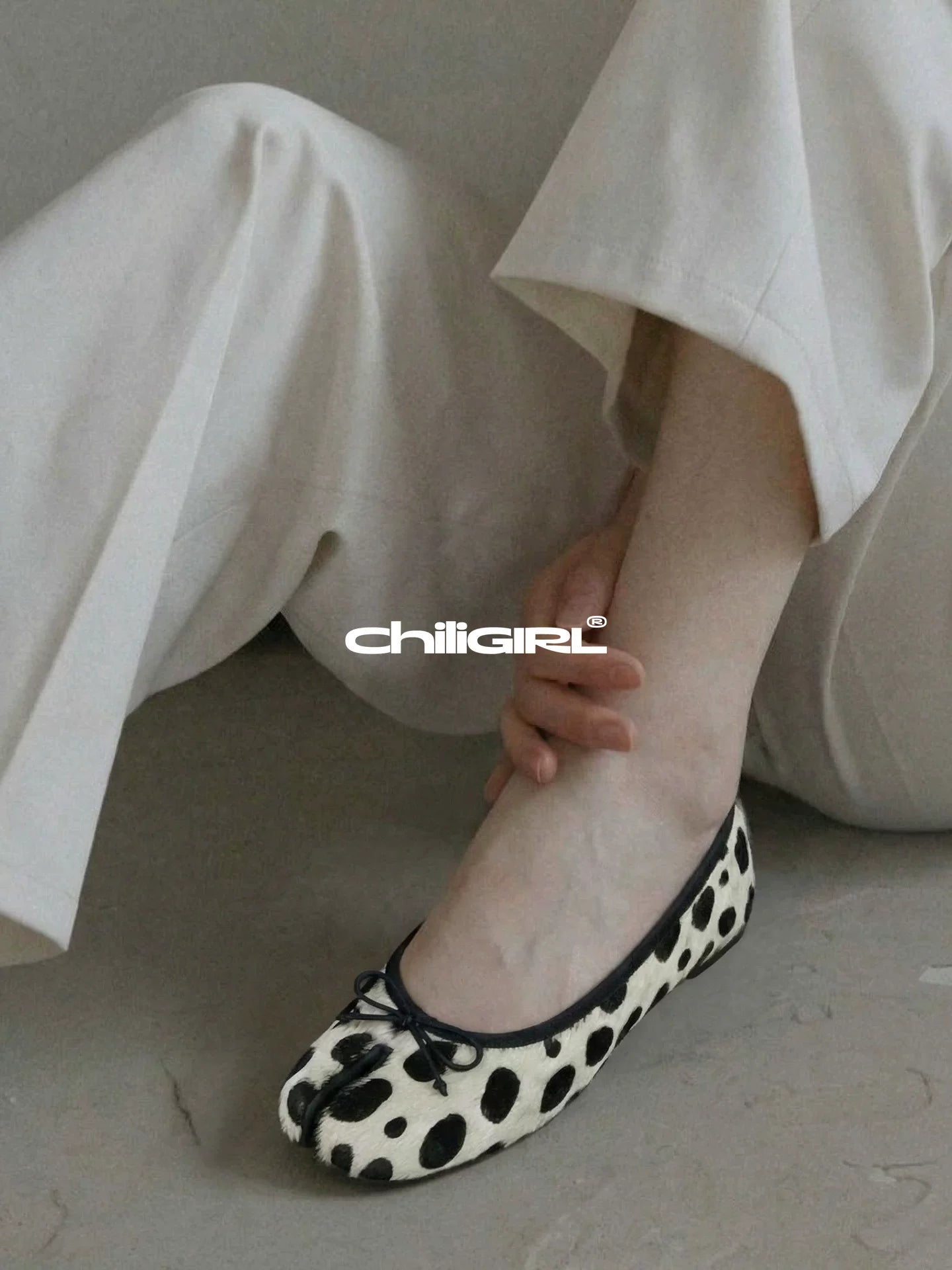 CHILIGIRL Cow-pattern Bow Light-mouth Single Shoes