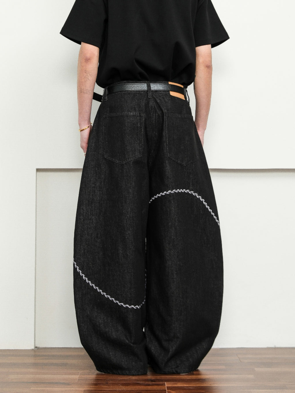 FLYOFF niche arc embroidery Danny scimitar jeans