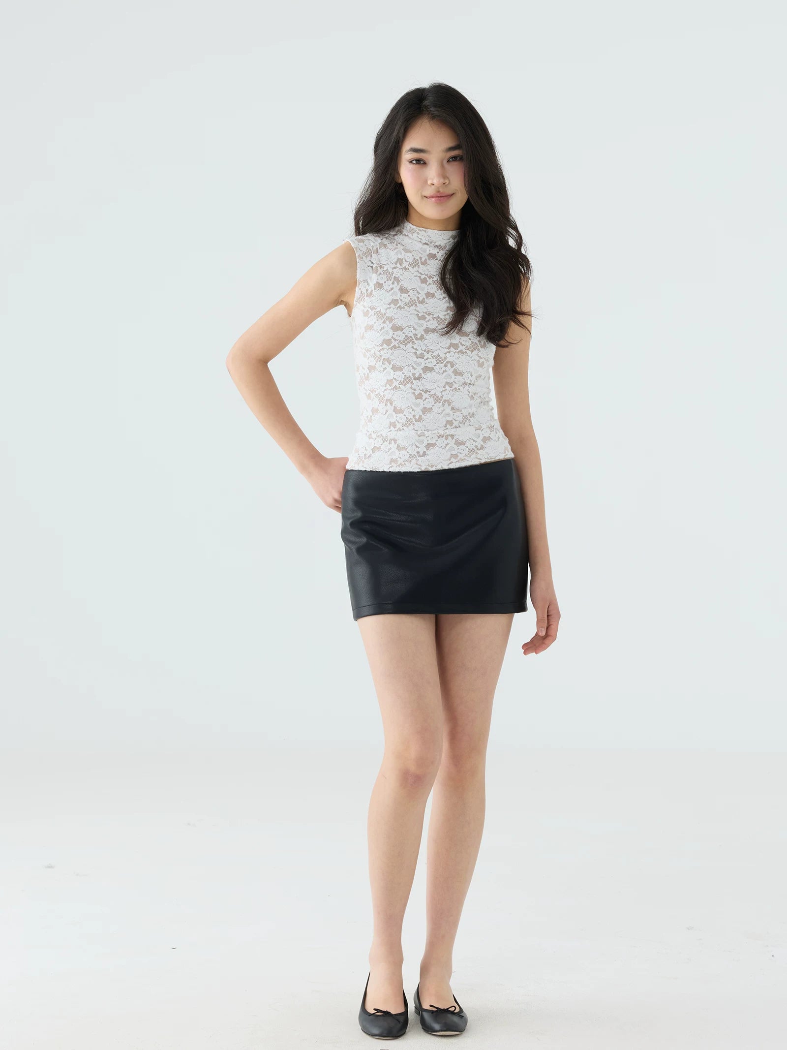 Veryrareme Lace Stand-Up Collar Sleeveless Vest