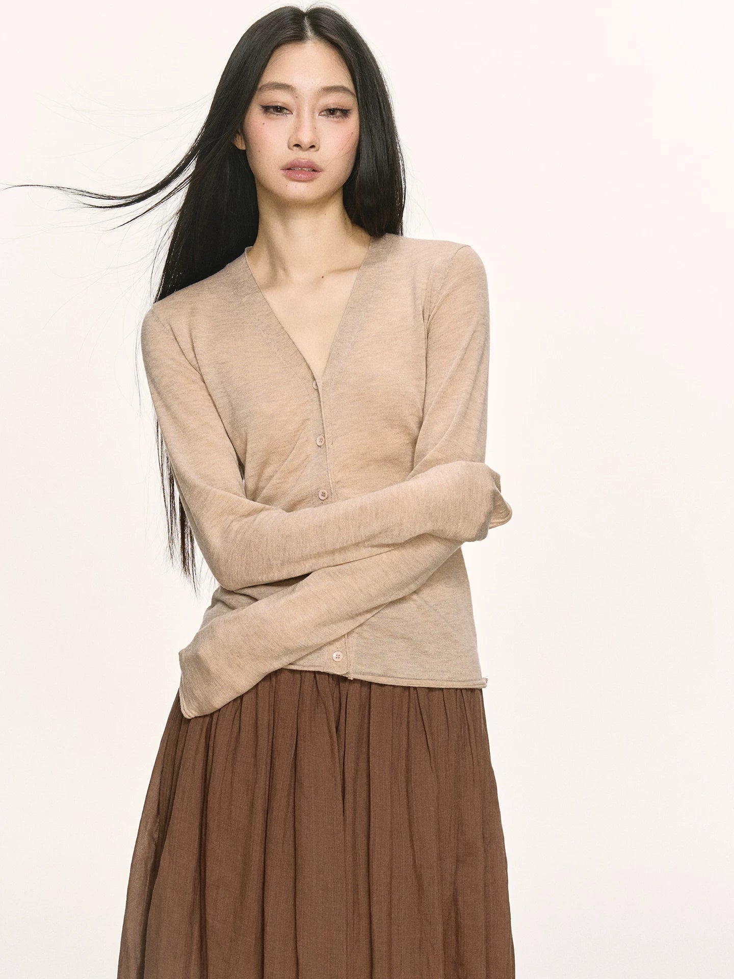 Anna Aneae V-neck Slim-fit Slim-fit Knitted Cardigan