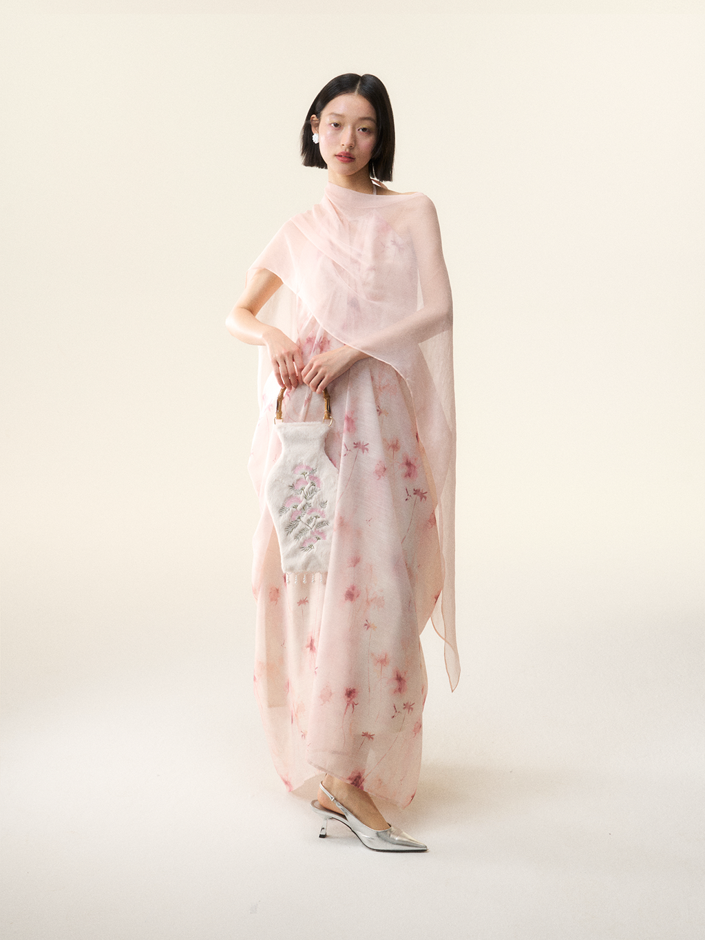 LOUMUTAKU Vine Bamboo Flower Embroidered Fluff Tote Bag