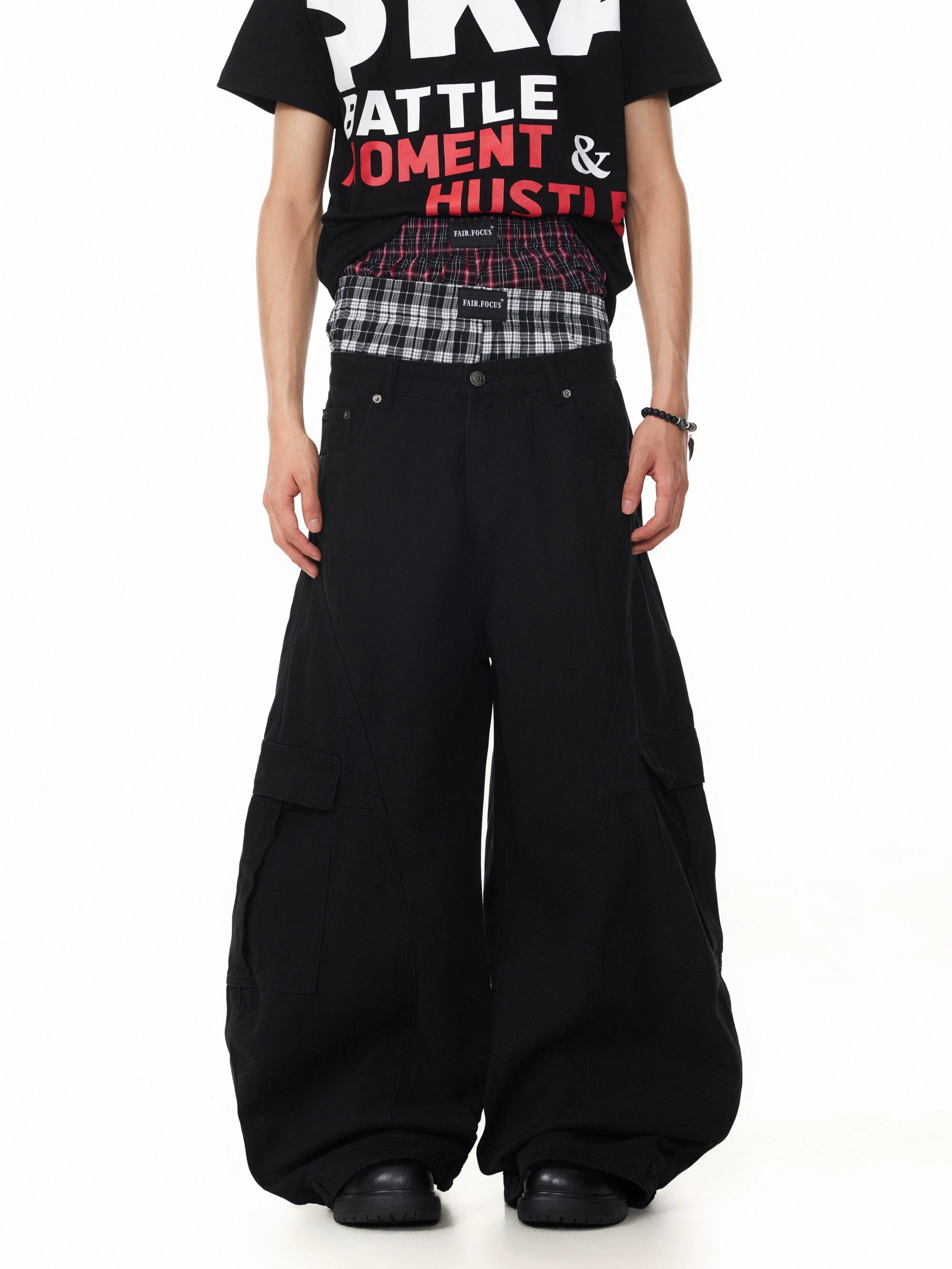 BTSG Retro Deconstructed Multi-pocket Scimitar Cargo Pants