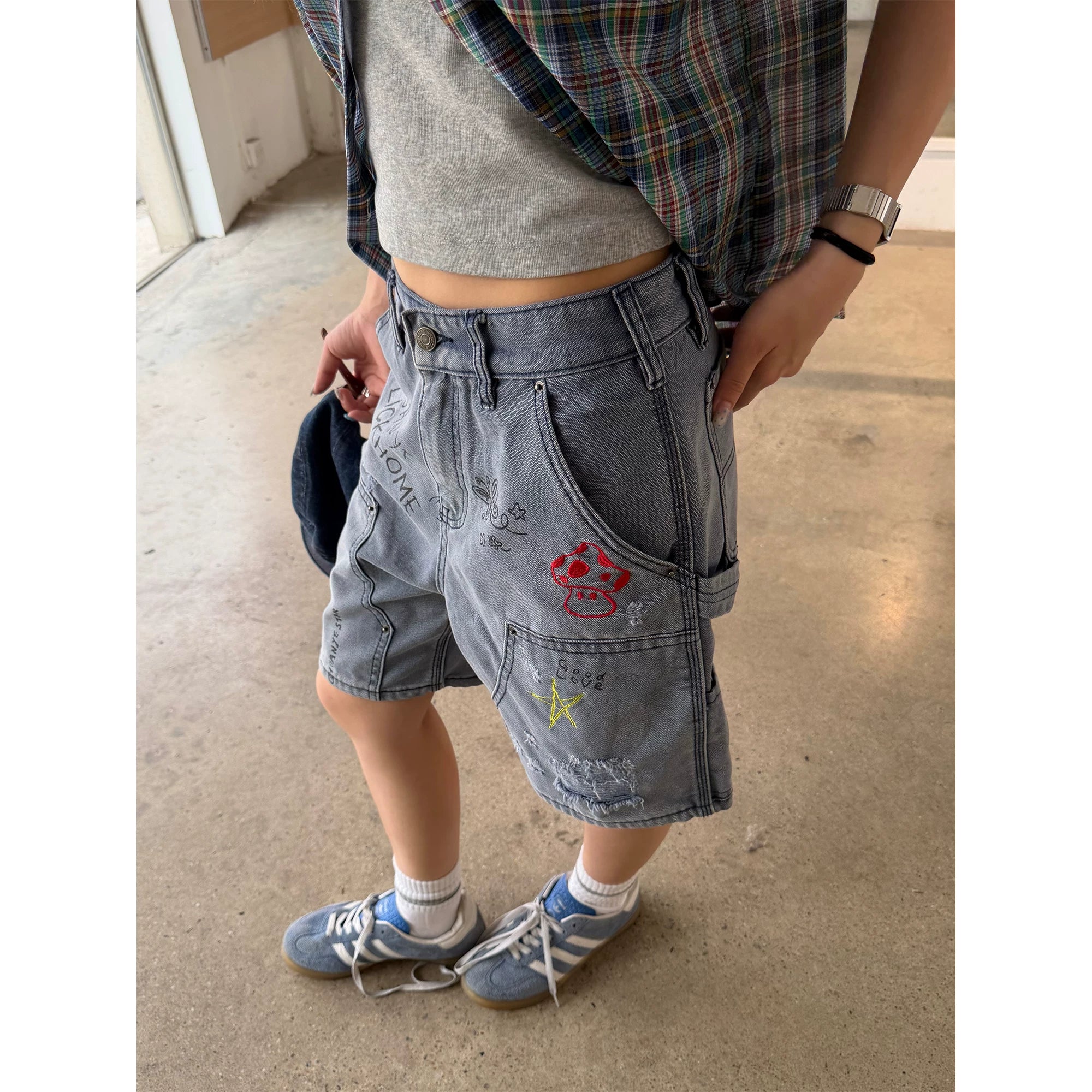 CCYE Embroidered Print Frayed Denim Shorts