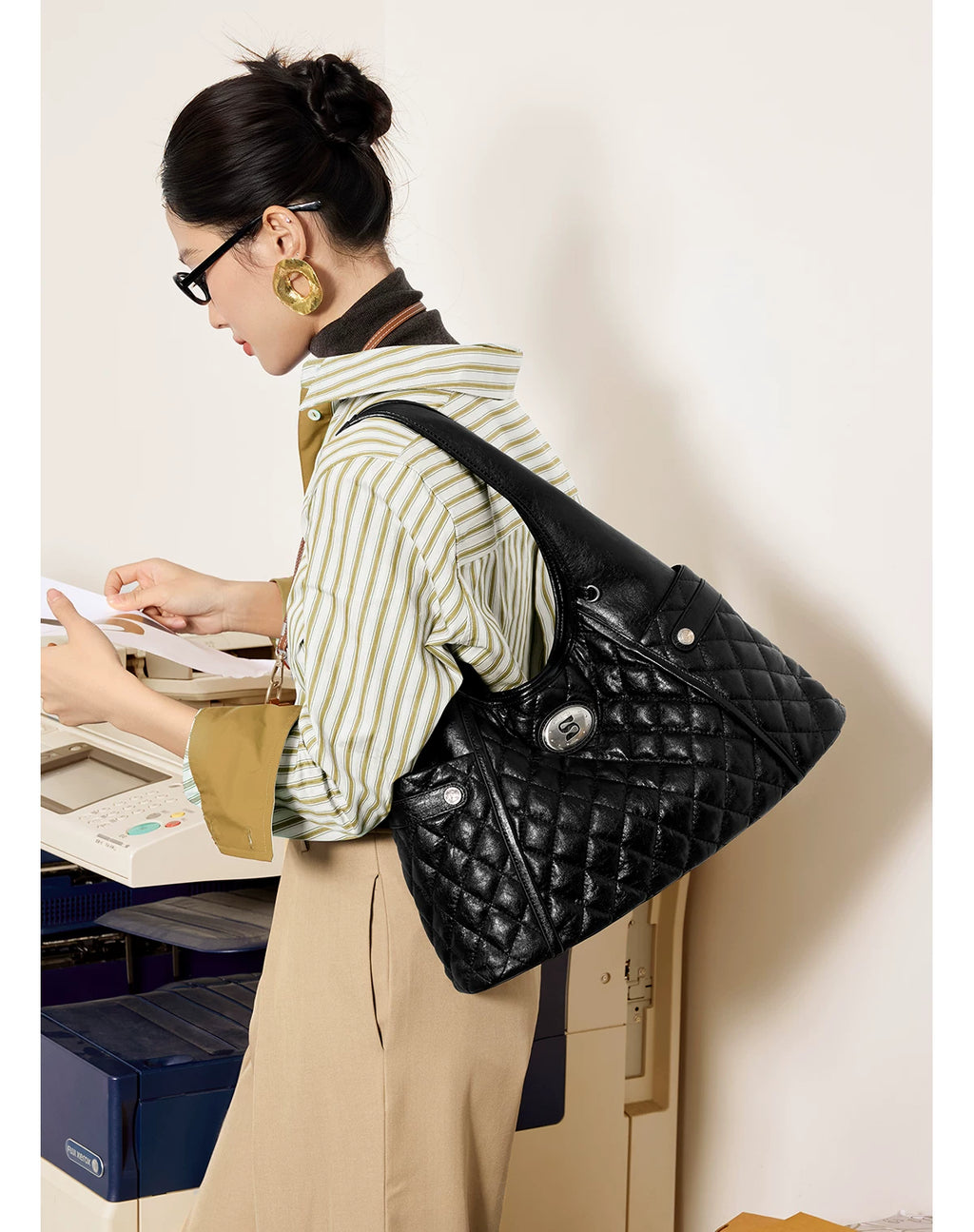 SmoSmos Large Capacity Rhombus Shoulder Underarm Bag
