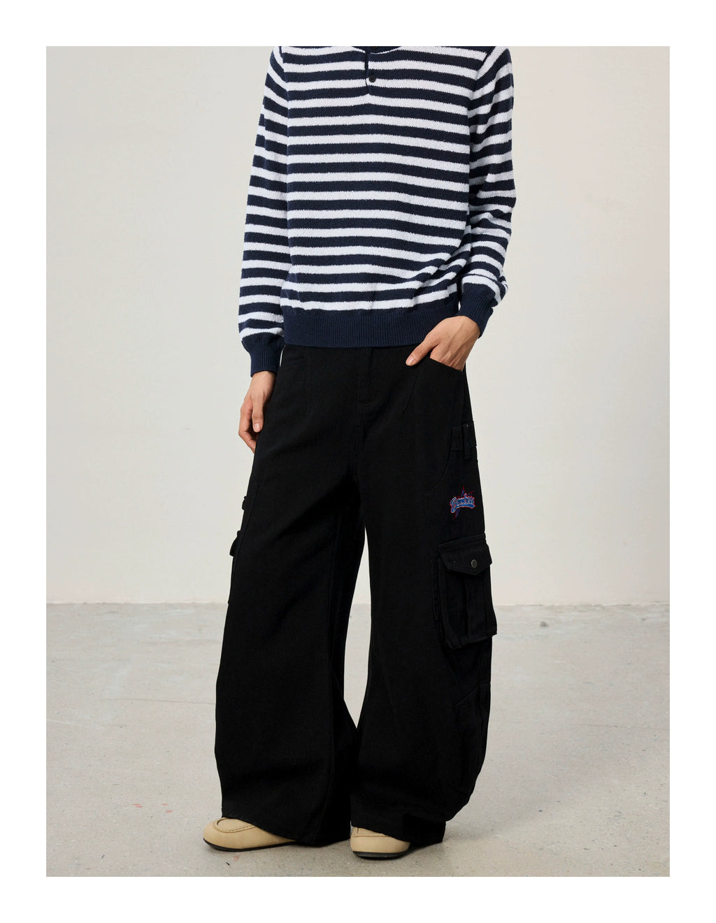 BTSG Vintage Embroidered Multi-pocket Cargo Pants