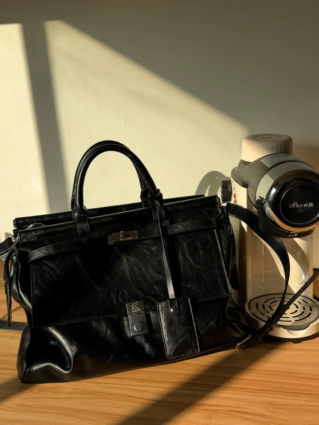 TAICHIISM Oil Wax Handbell Bag