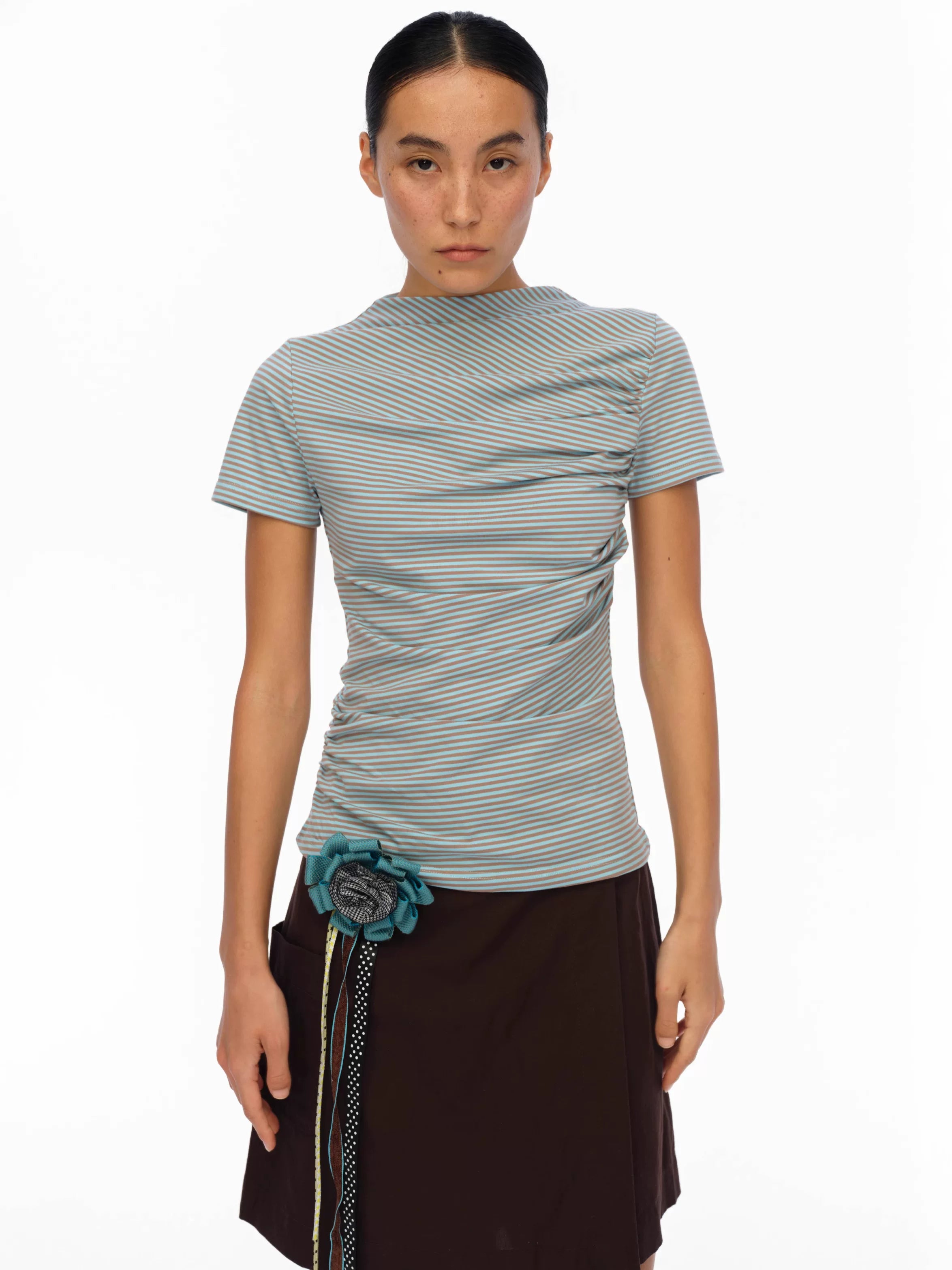 Oinimi Fold Front Shoulder Waist Thin Tee