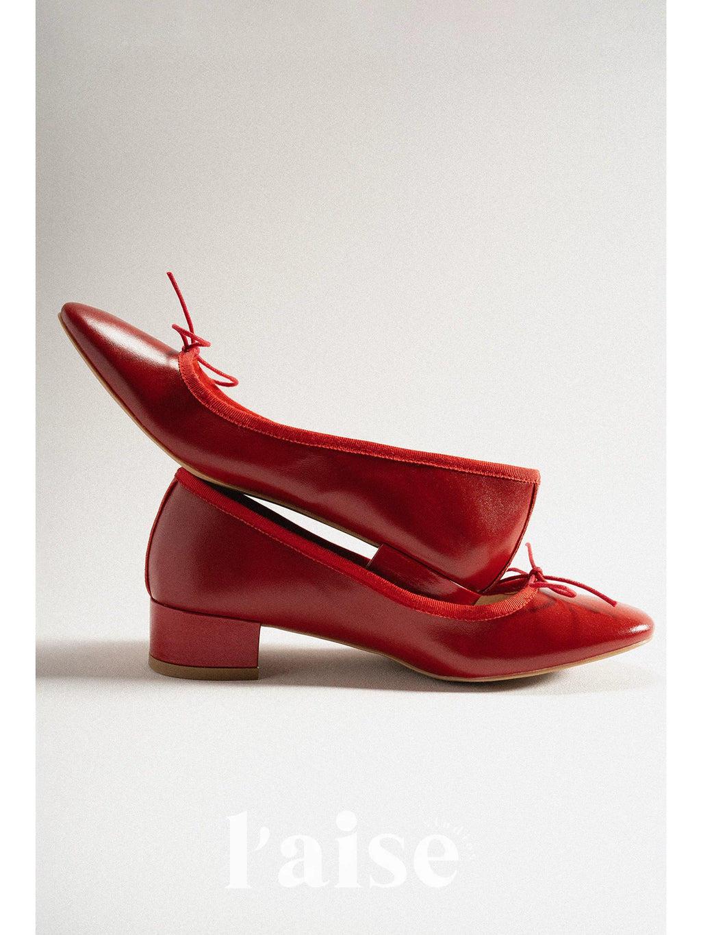 L'aise Shallow Mouth One-pedal Single Shoes