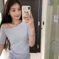 Pusumede Slanted Shoulder Waist Pinch Pleated Tee