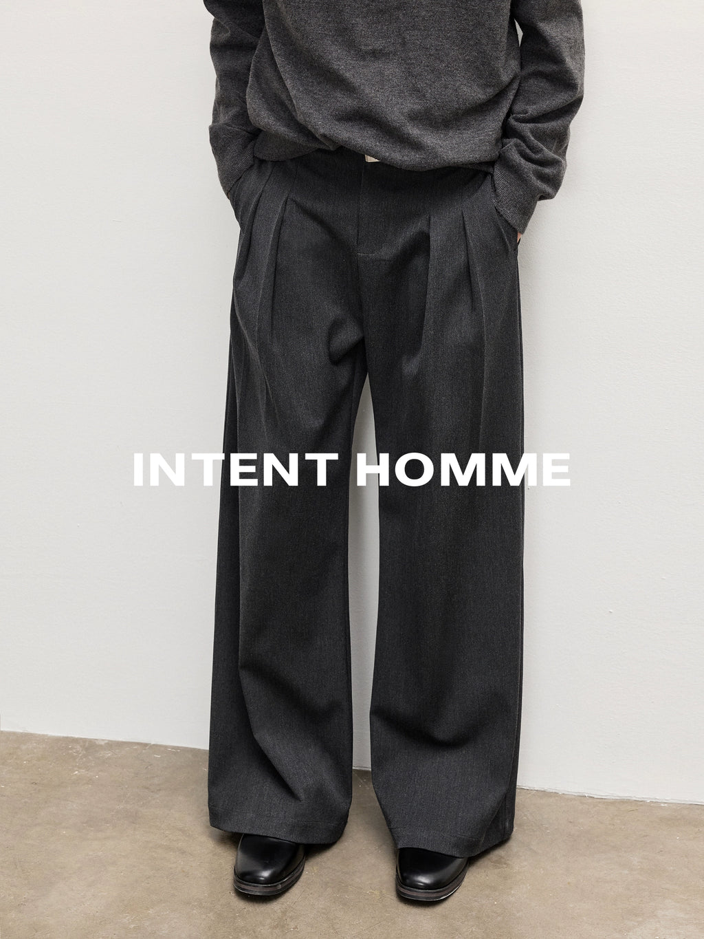 INTENT 4-pleated Straight Loose Wide-leg Trousers