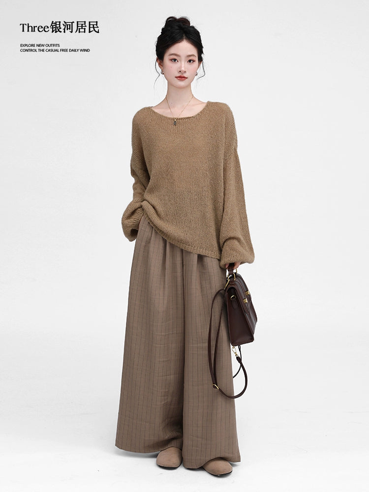 Three Gentle and Lazy Hollow Blouses