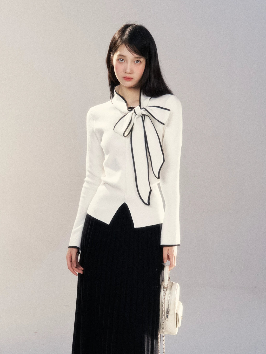 Wildberry Contrast Skinny Bow Sweater