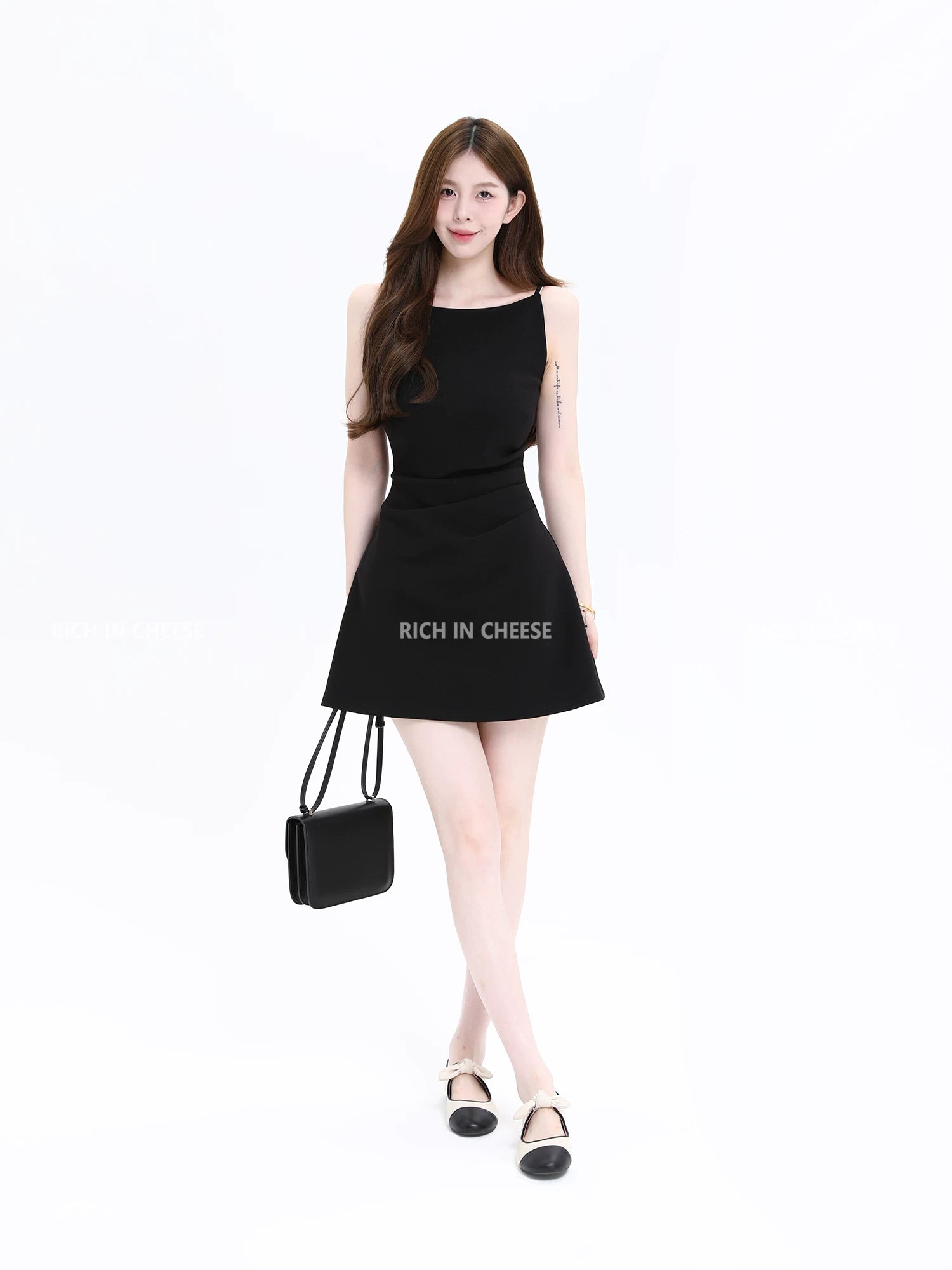 RICH IN CHEESE Temperament Pleated Slim-fit Knitted Dress