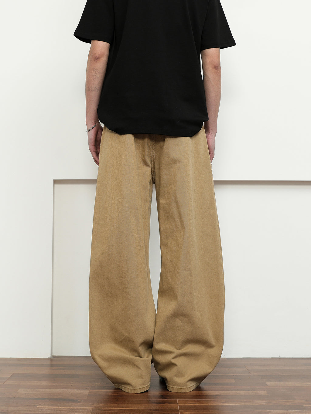 FLYOFF Bàrn double waisted straight-leg pants