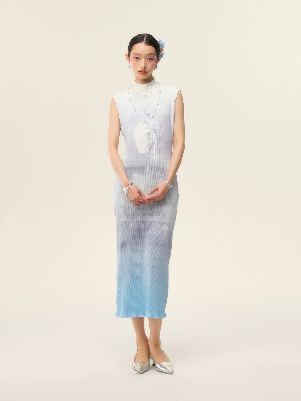 LOUMUTAKU Pleated Vase Gradual Change Sleeveless Dress