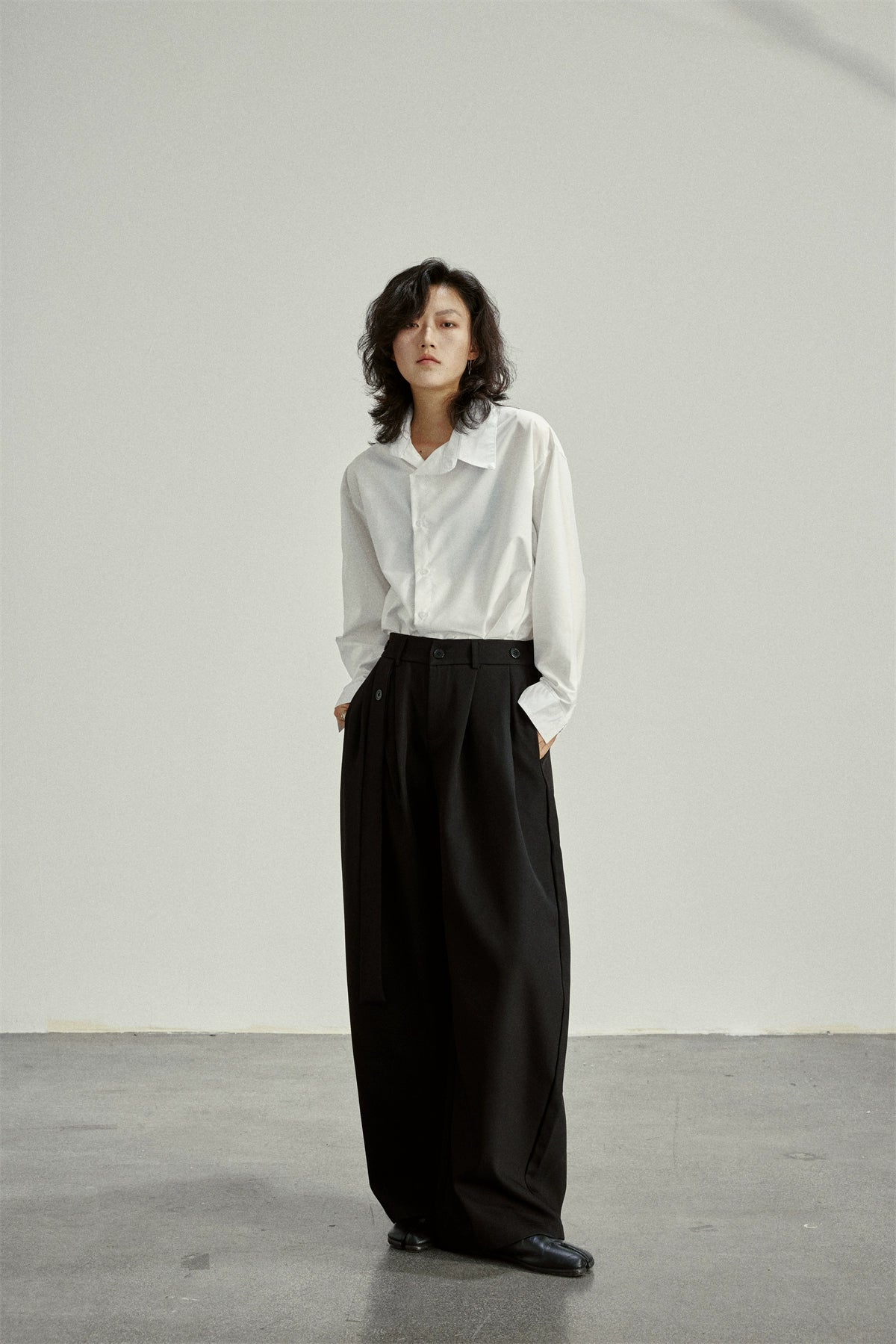 SUNYVONNE Pleated Versatile Suit Pants