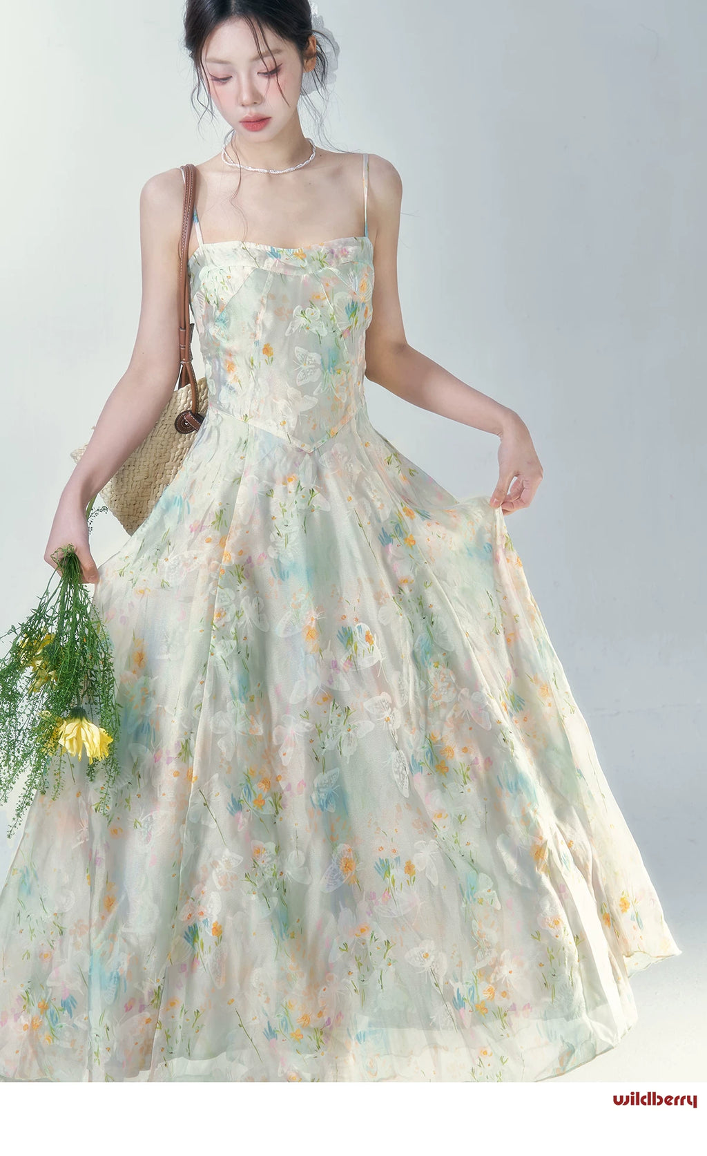Wildberry Floral Suspender Waist Thin Holiday Dress