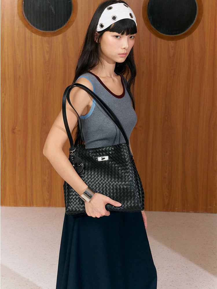 Acynmixx Weave Premium Handheld Underarm Bag