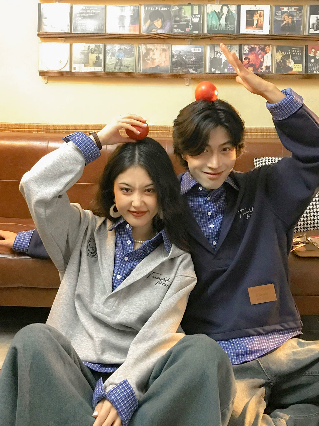 ALOHA Retro Niche Design Sense Splicing Fake Two-piece Sweater