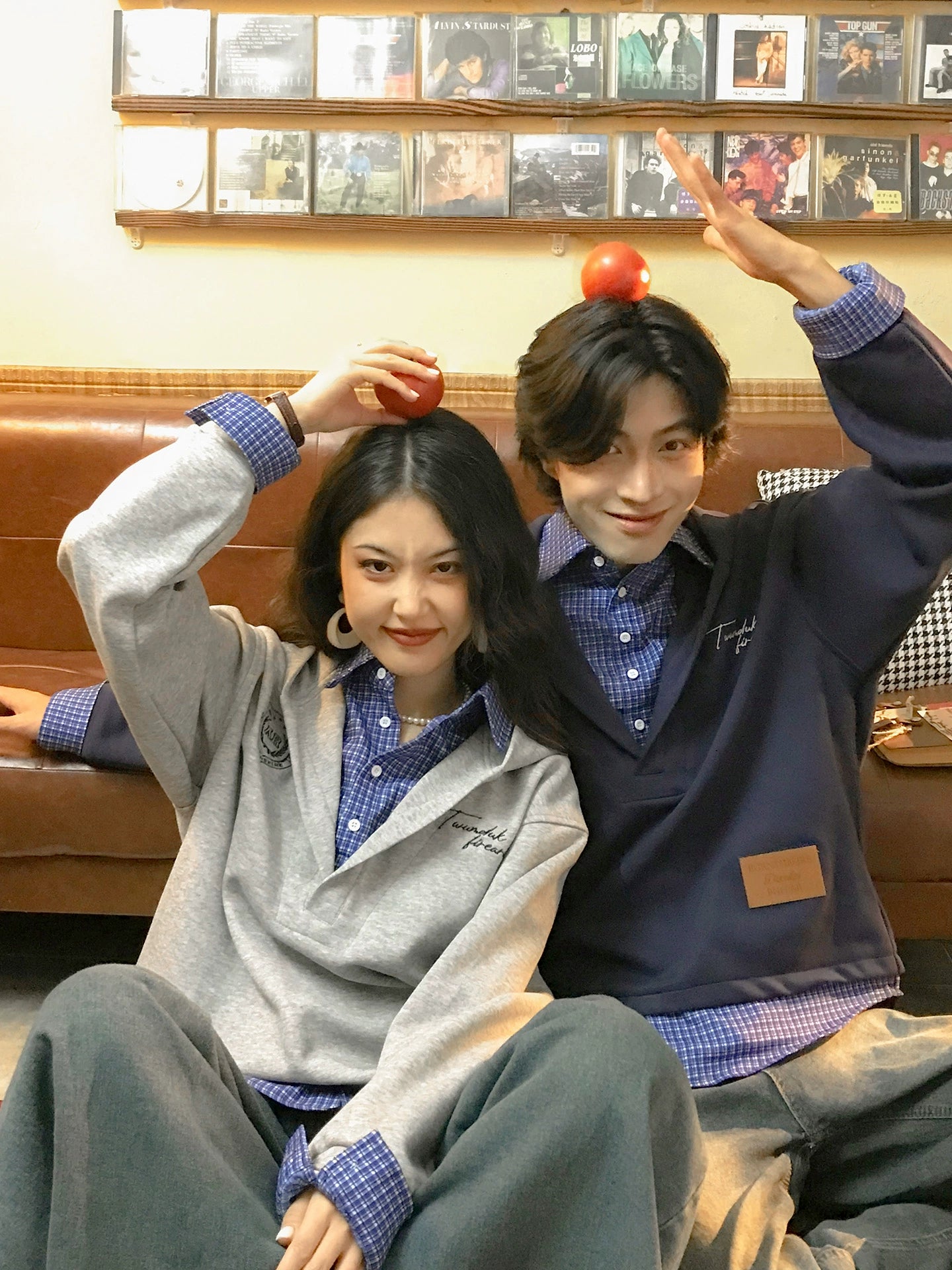 ALOHA Retro Niche Design Sense Splicing Fake Two-piece Sweater