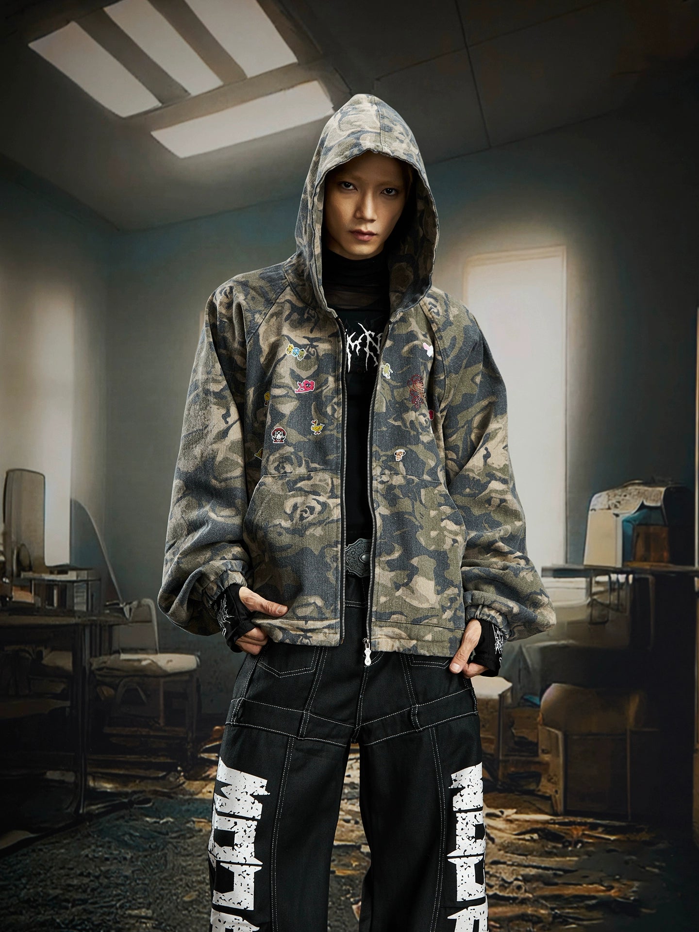 NOMANIAI Splicing Sense Retro Graffiti Camouflage Coat