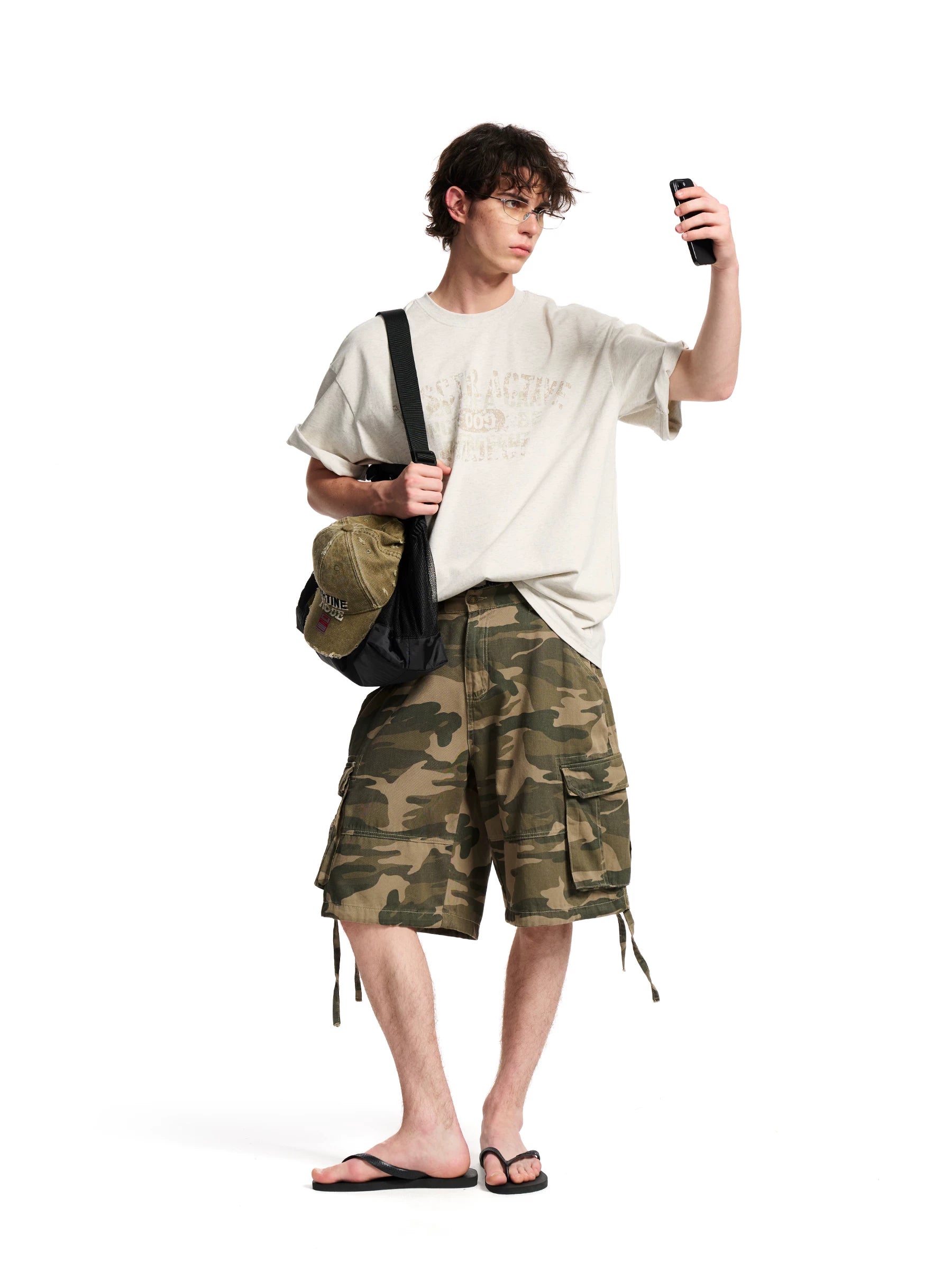 Loopsoon Chest Made Old Overlapping Print Versatile Tee