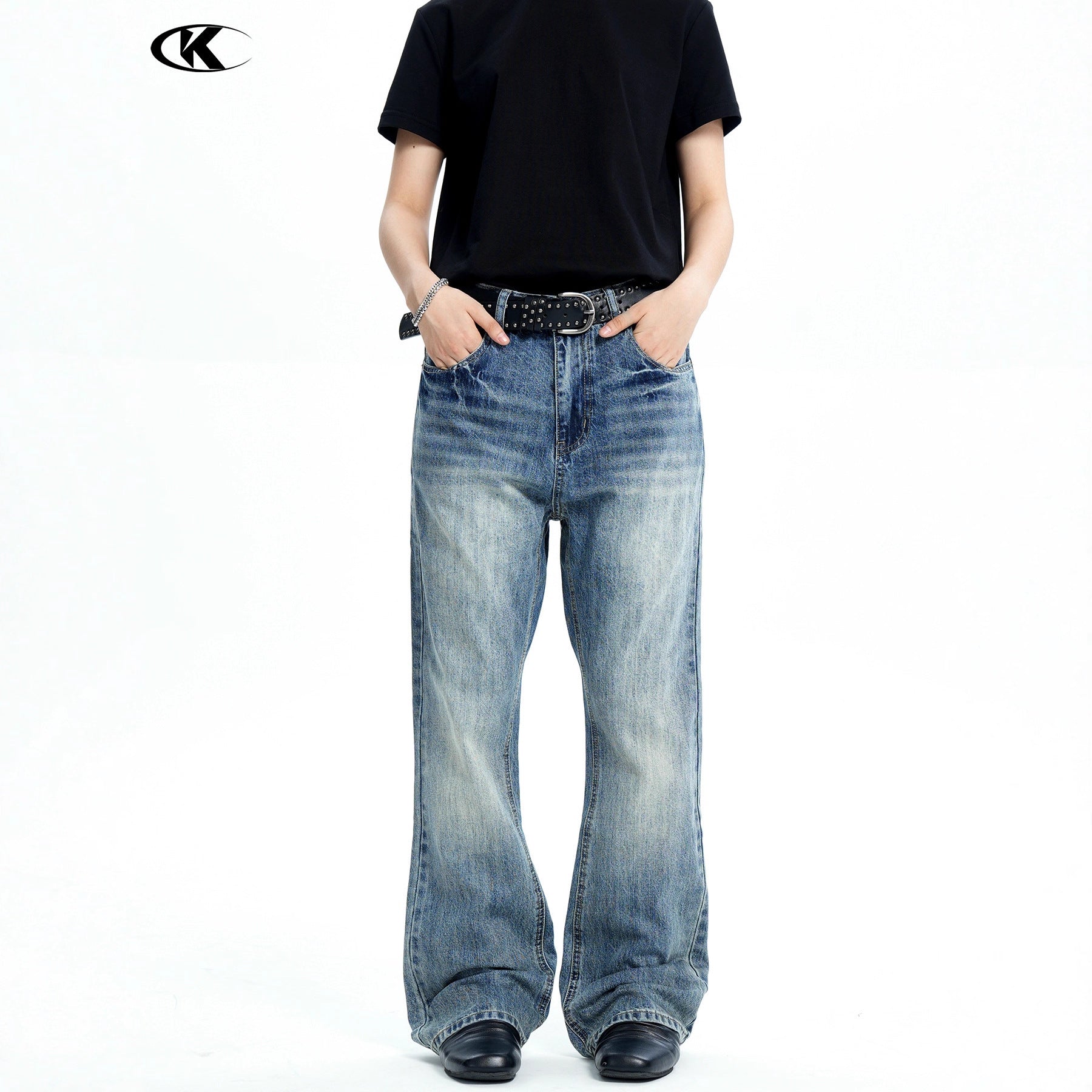 11KN Slim-fit Simple Loose Casual Jeans
