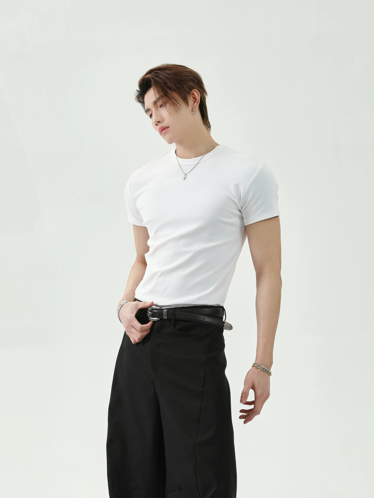 TURNTIDE Simple Crew Neck Slim Bottom Tee