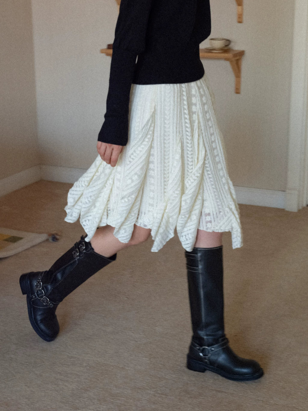 EGGKA Irregular Ruffle-edged Lace Skirt