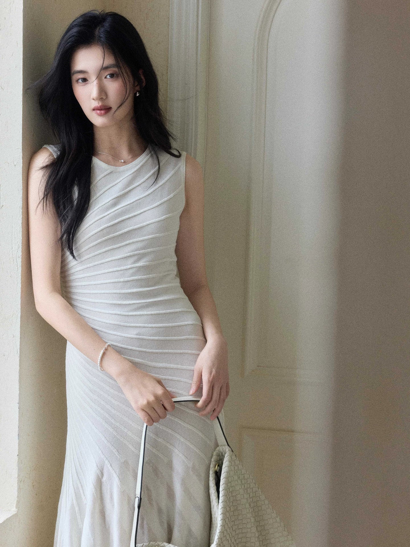 TYANG High-end Temperament Sleeveless Diagonal Pleated Dress