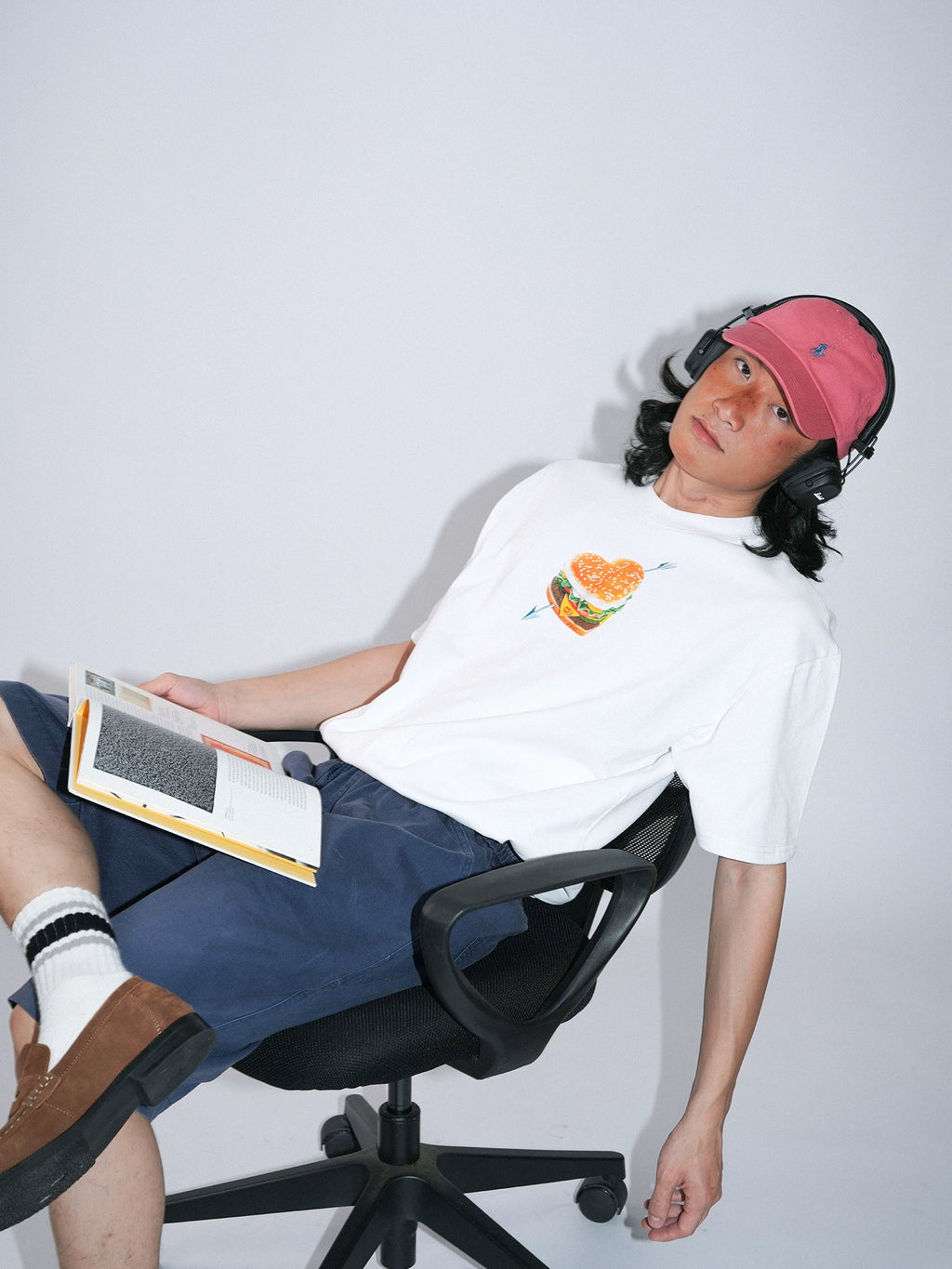 O3PARK Loose and Versatile "Love Burger" Printed Tee