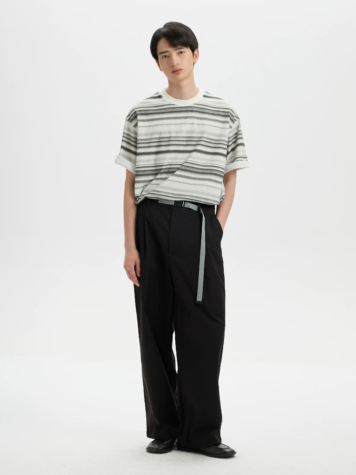 BUTTBILL Smudge Gradual Change Stripe Simple Tee