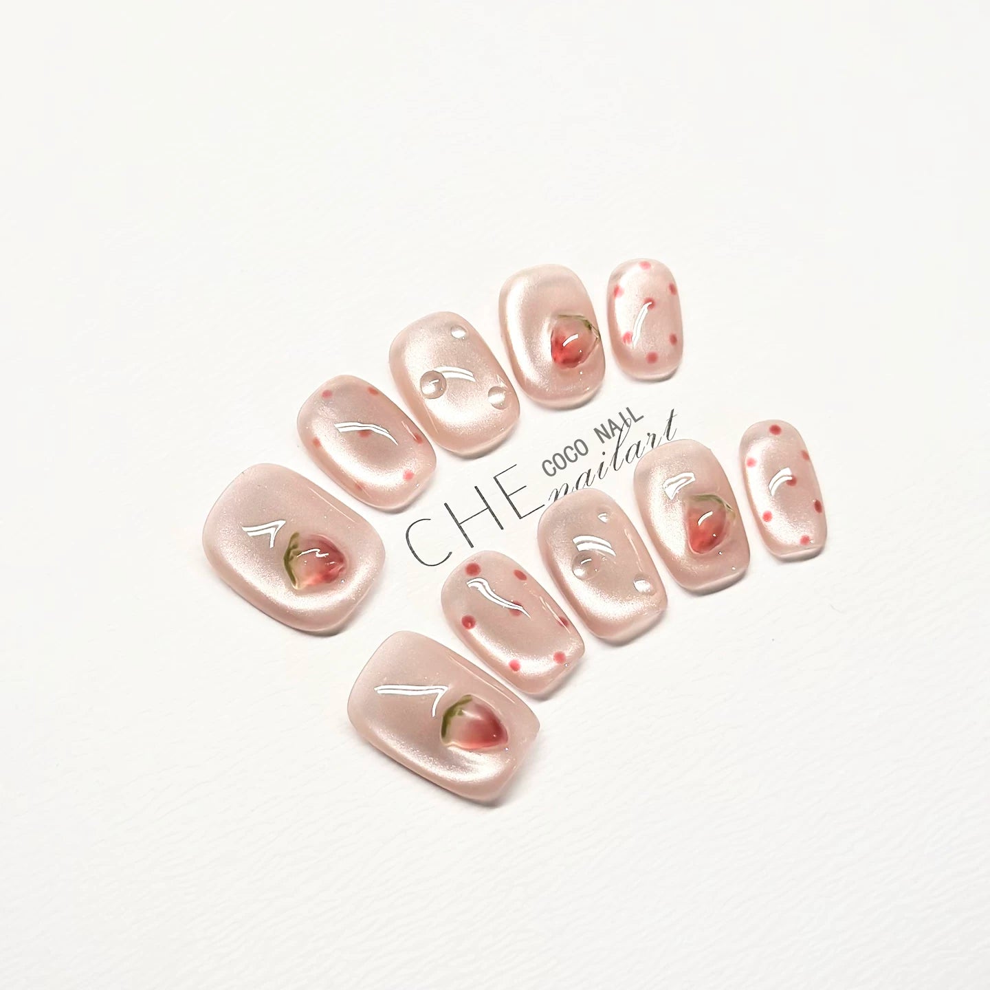 COCO Light Luxury High Sense White Hand-worn Armor