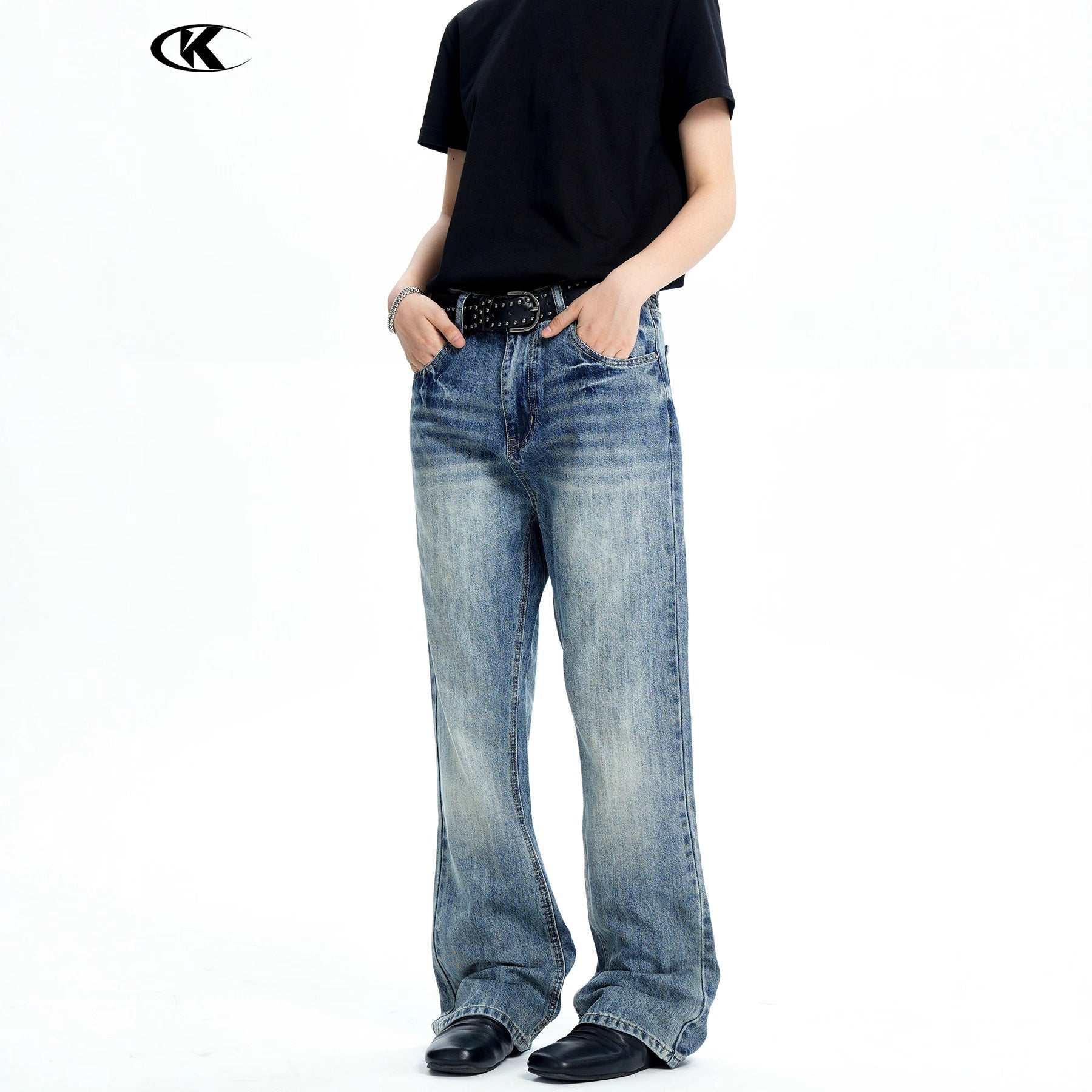 11KN Slim-fit Simple Loose Casual Jeans