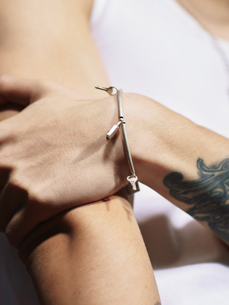 Remedy octagram bracelet key lock