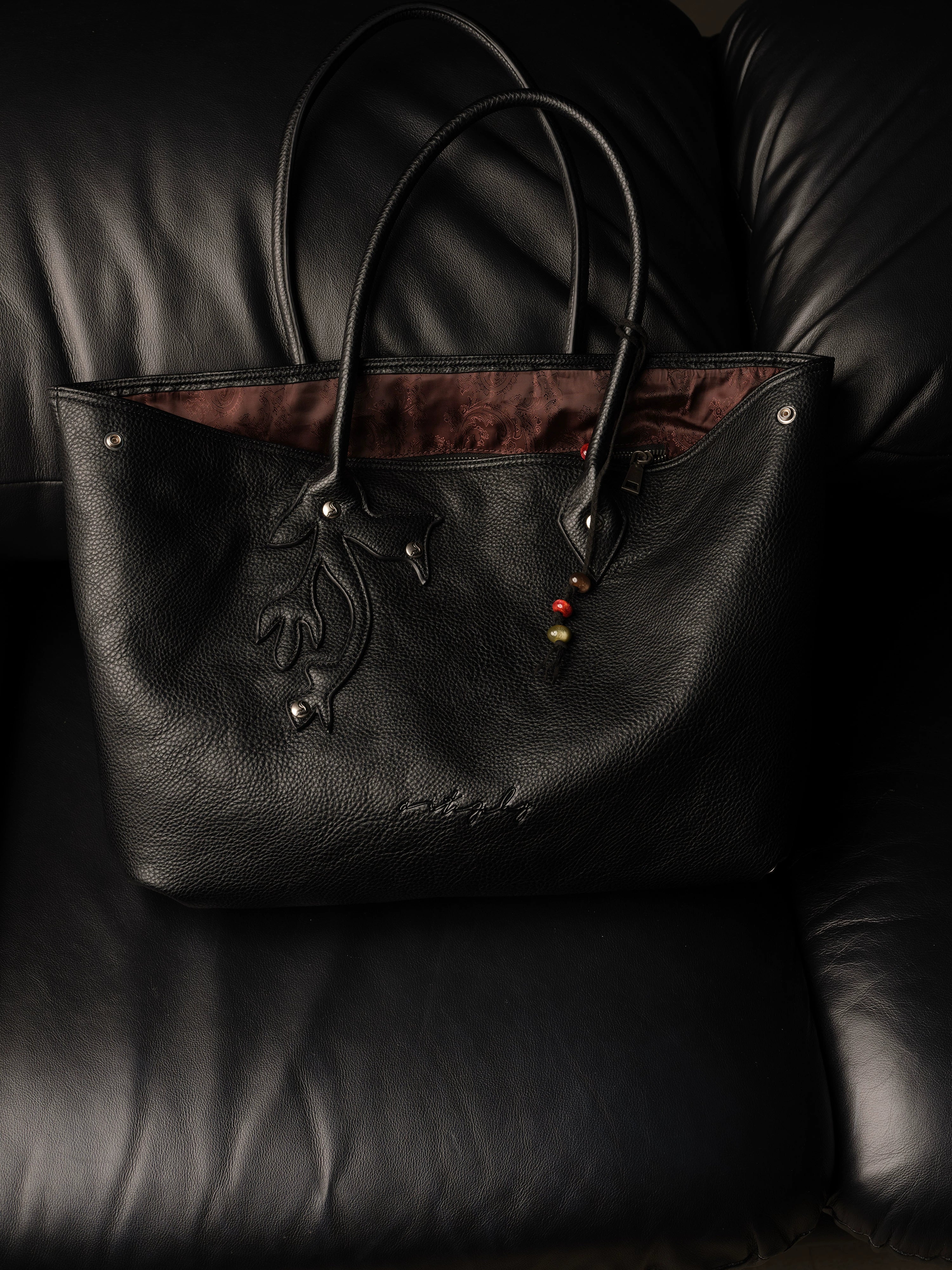 NOT UGLY 25AW Double-sided dark brown red inner three-dimensional honeysuckle flower portable lychee leather shoulder oblique span bag