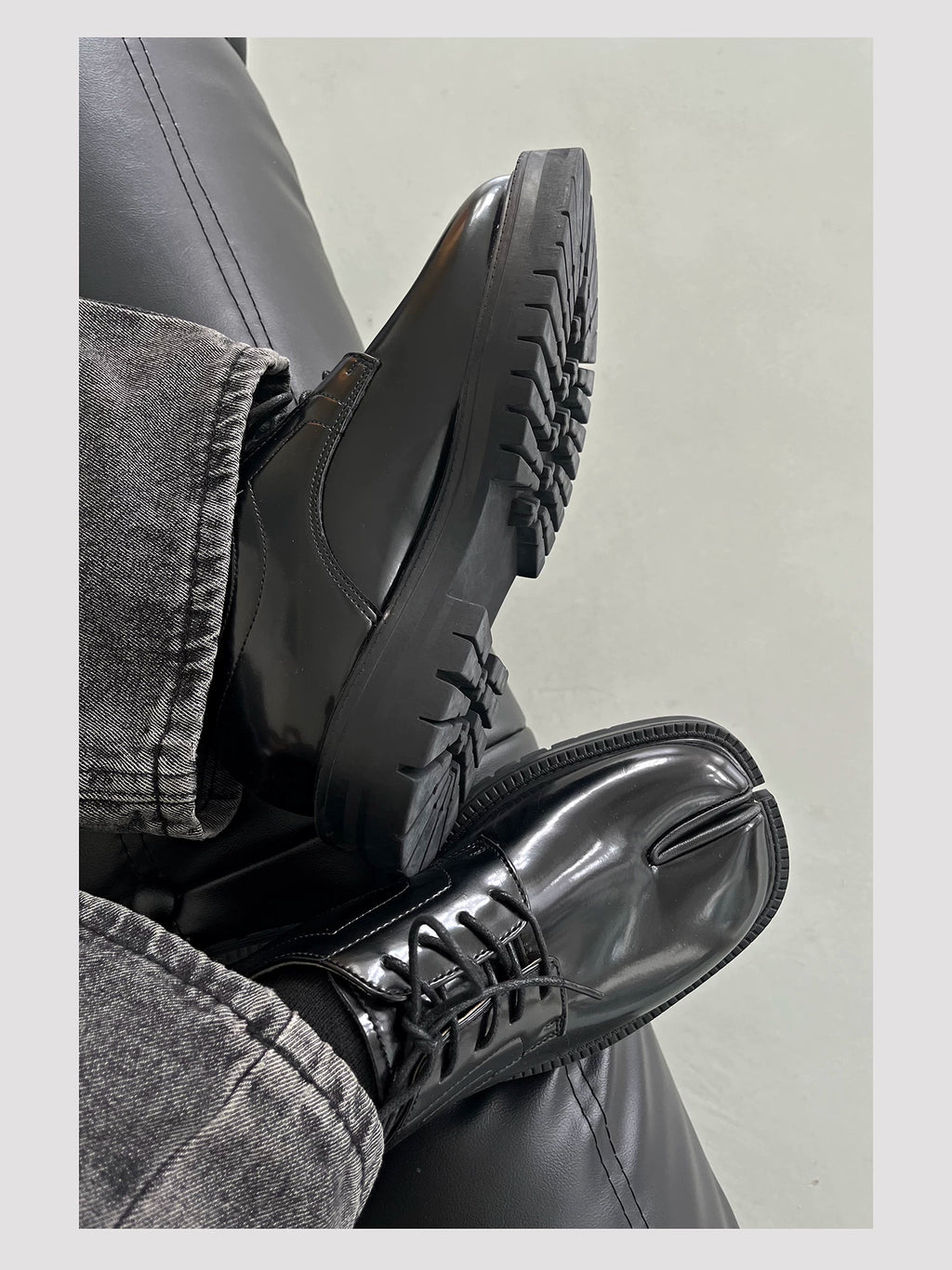 HANQIAORIJI Goodyear Welt Split-Toe Leather Tabi